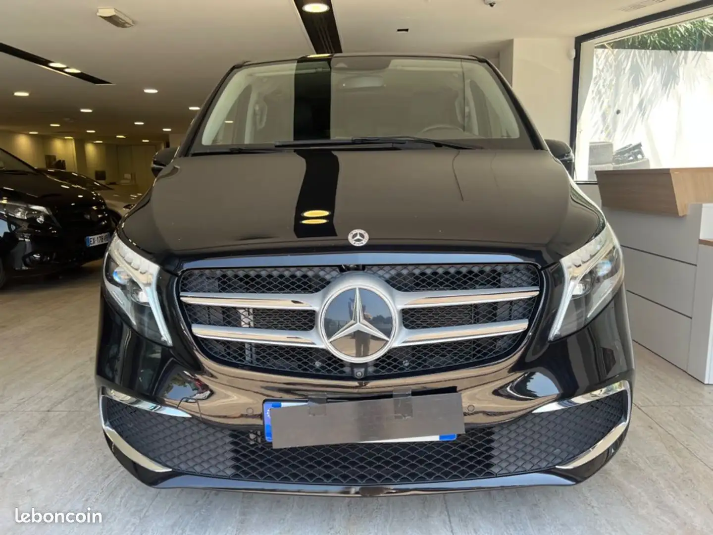 Mercedes-Benz V MERCEDES Extra-Long 300 d 9G-TRONIC Чёрный - 2