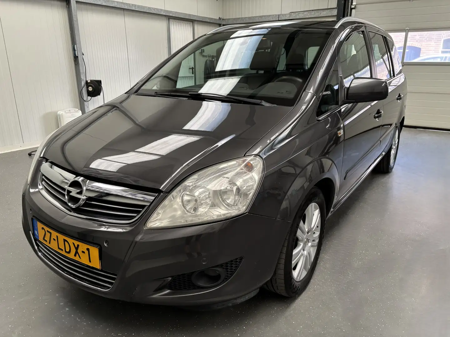 Opel Zafira 1.8 Cosmo Executive 7 pers. | Cruise Control | Cru Gris - 2