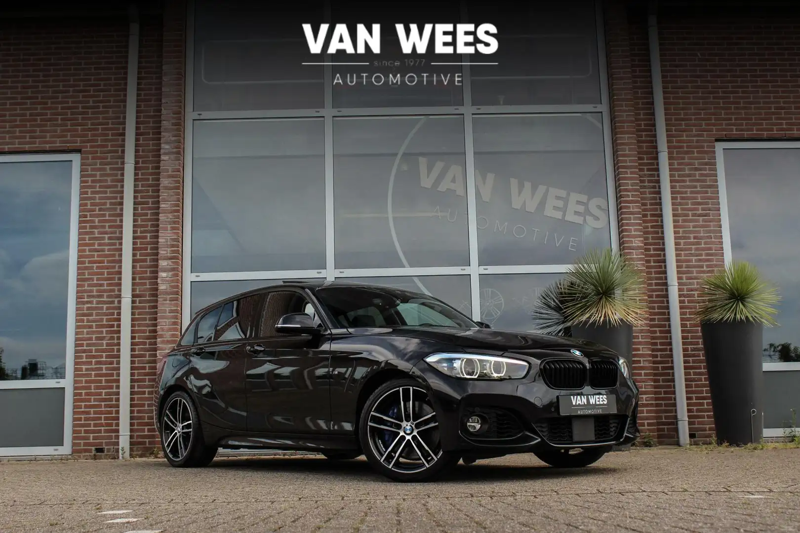 BMW 118 1-serie 118i M Sport Edition Zwart - 1