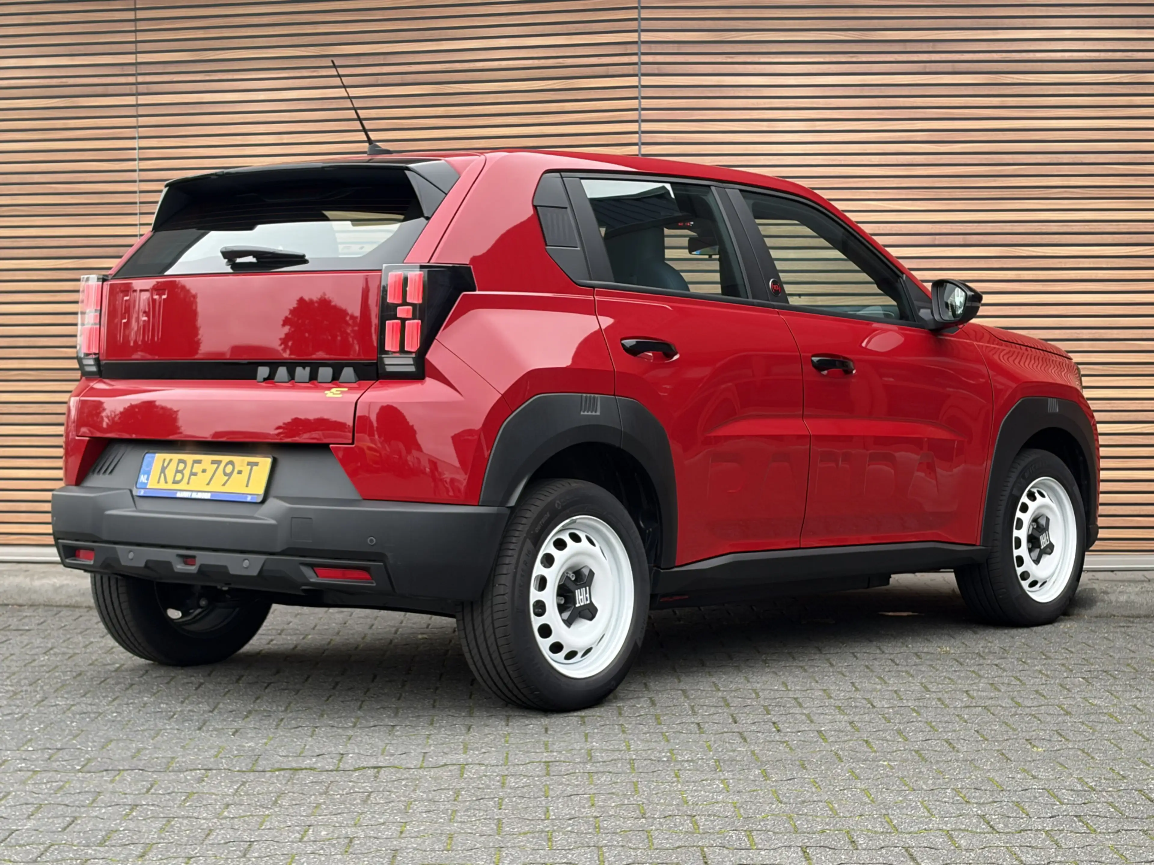 Fiat Grande Panda RED 11kW 44 kWh Lage km stand — photo 3