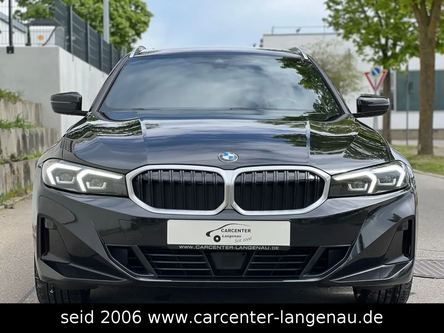 BMW 320 d Touring xDrive Connected Professional Noir - 2