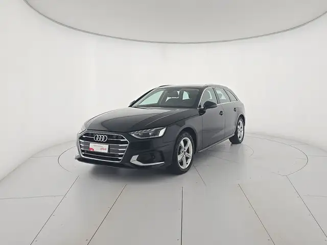 Audi A4 Avant main image