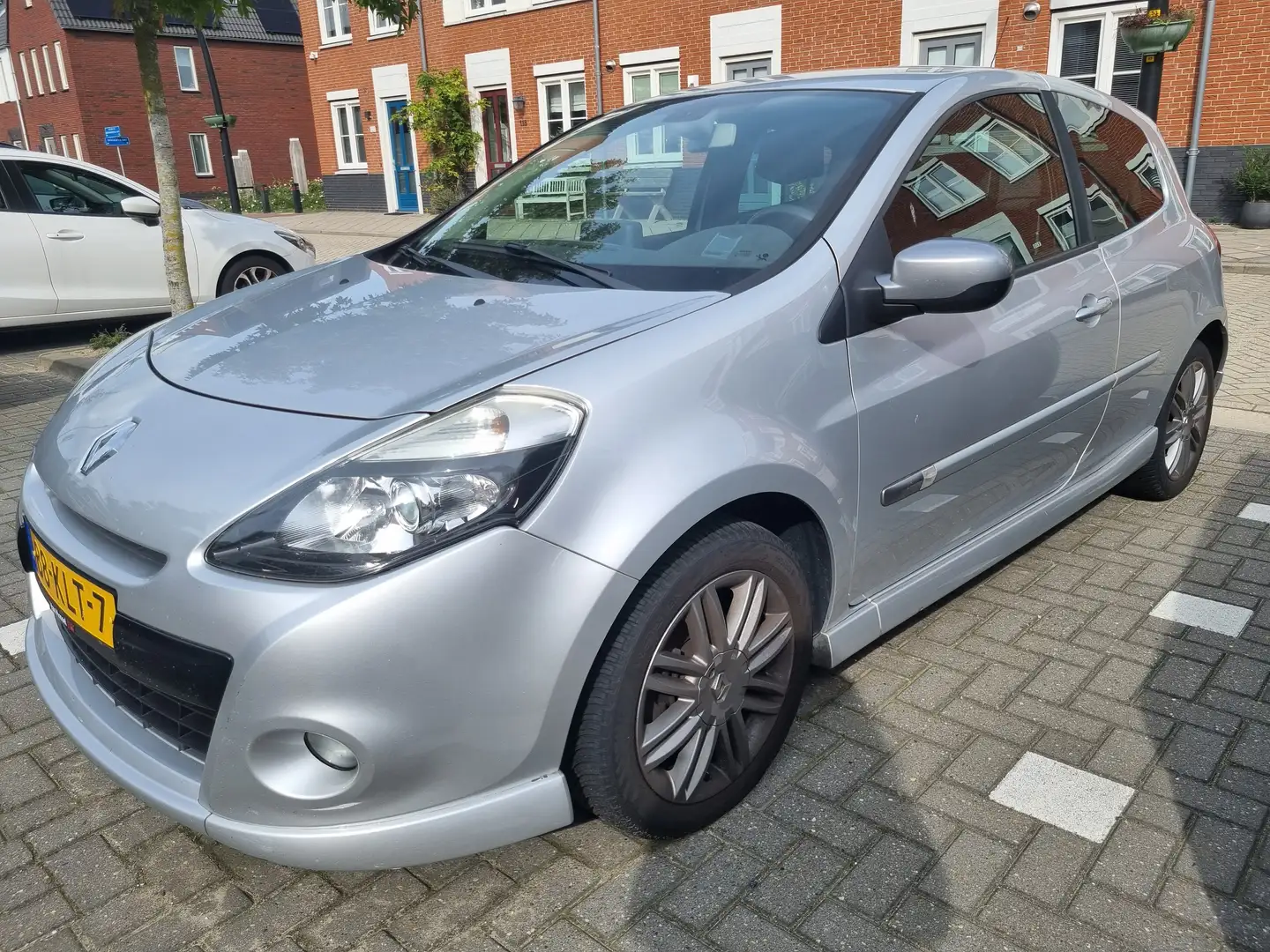 Renault Clio Clio 1.6 GT Gri - 1