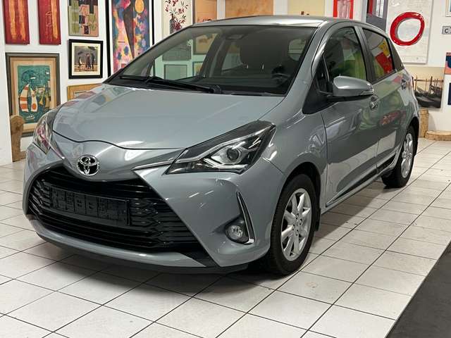 Imagine Toyota Yaris Y20 Club 1,5 Dual VVT-iE  1 Hand Garantie