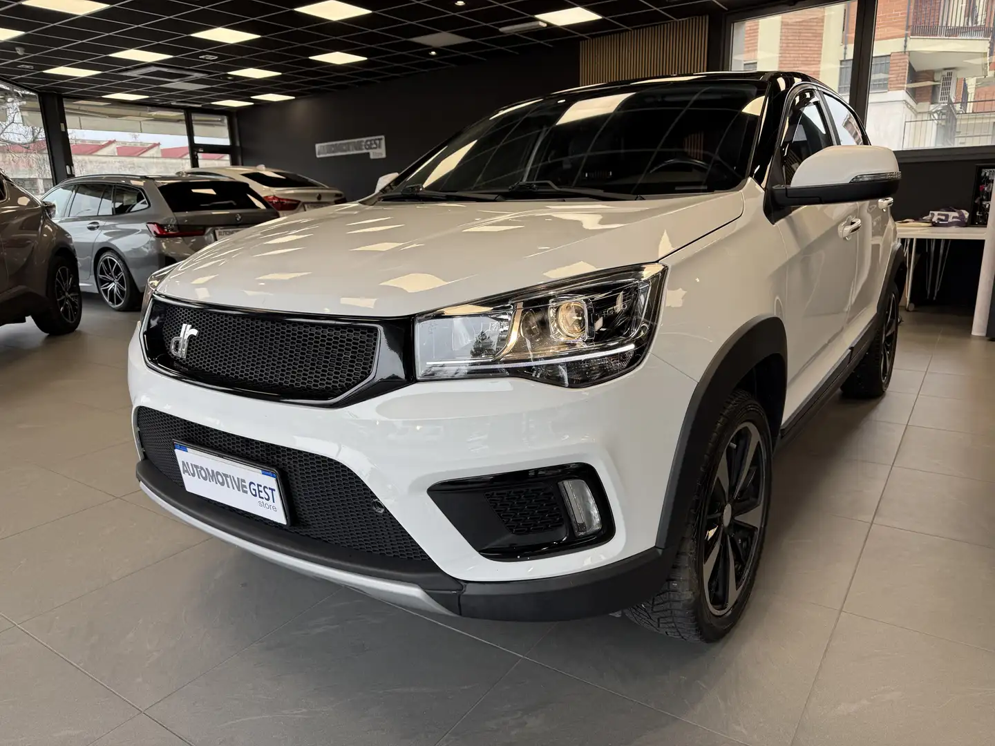 DR Automobiles DR3 DR 3 1.5 S2 Gpl 114cv Weiß - 1