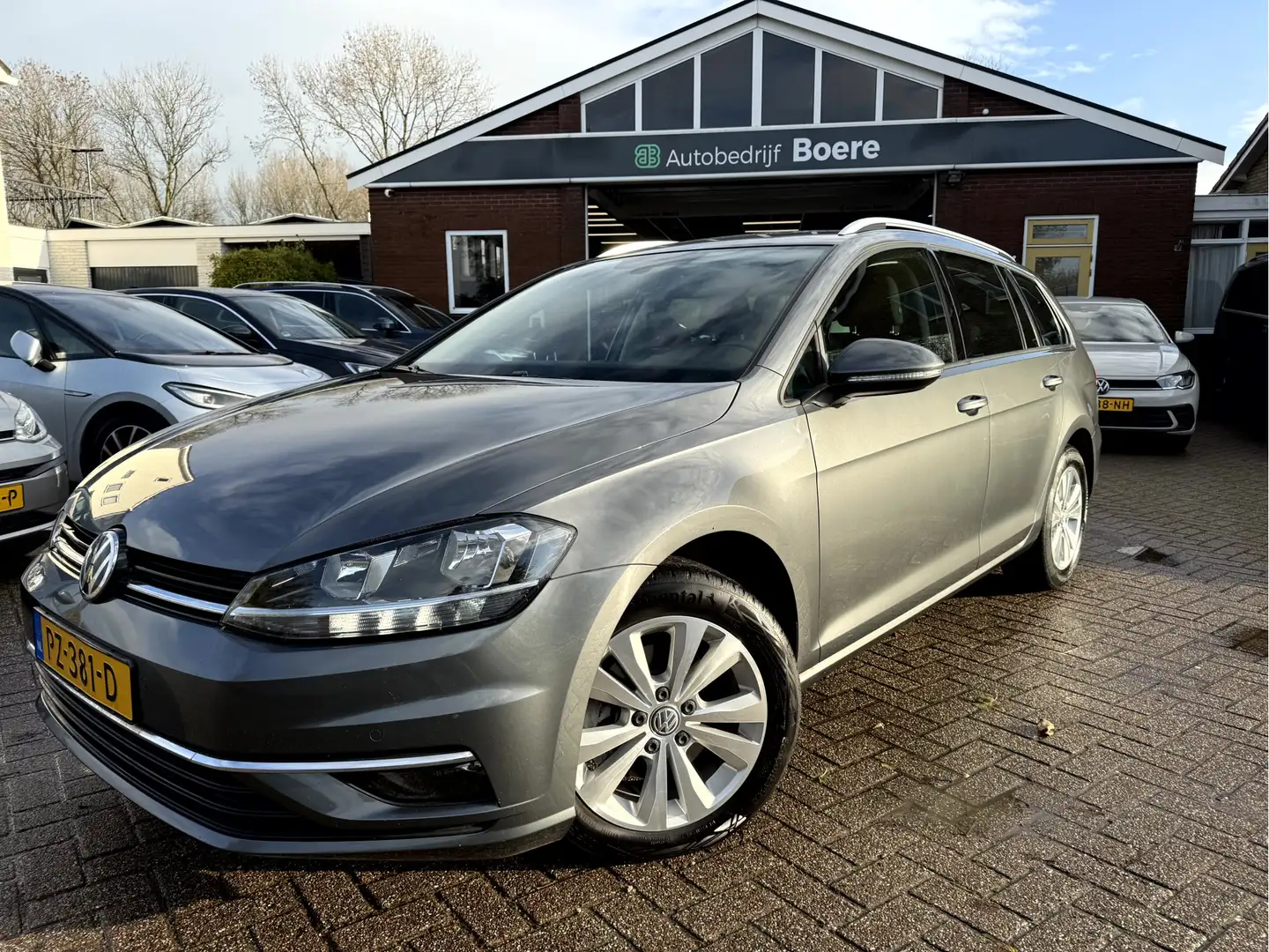 Volkswagen Golf Variant 1.0 TSI Comfortline Executive Navi, Android/Apple Gris - 1