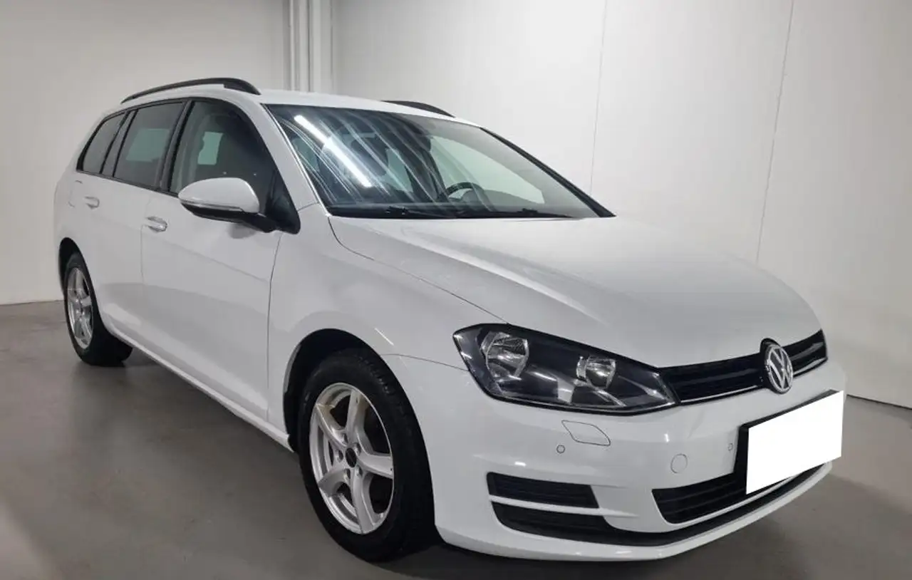 Volkswagen Golf Standard Model — photo 7