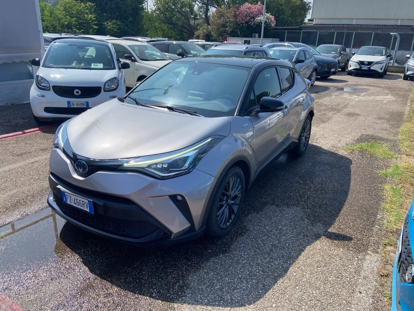 Toyota C-HR 2.0 Hybrid E-CVT Style Grigio - 1