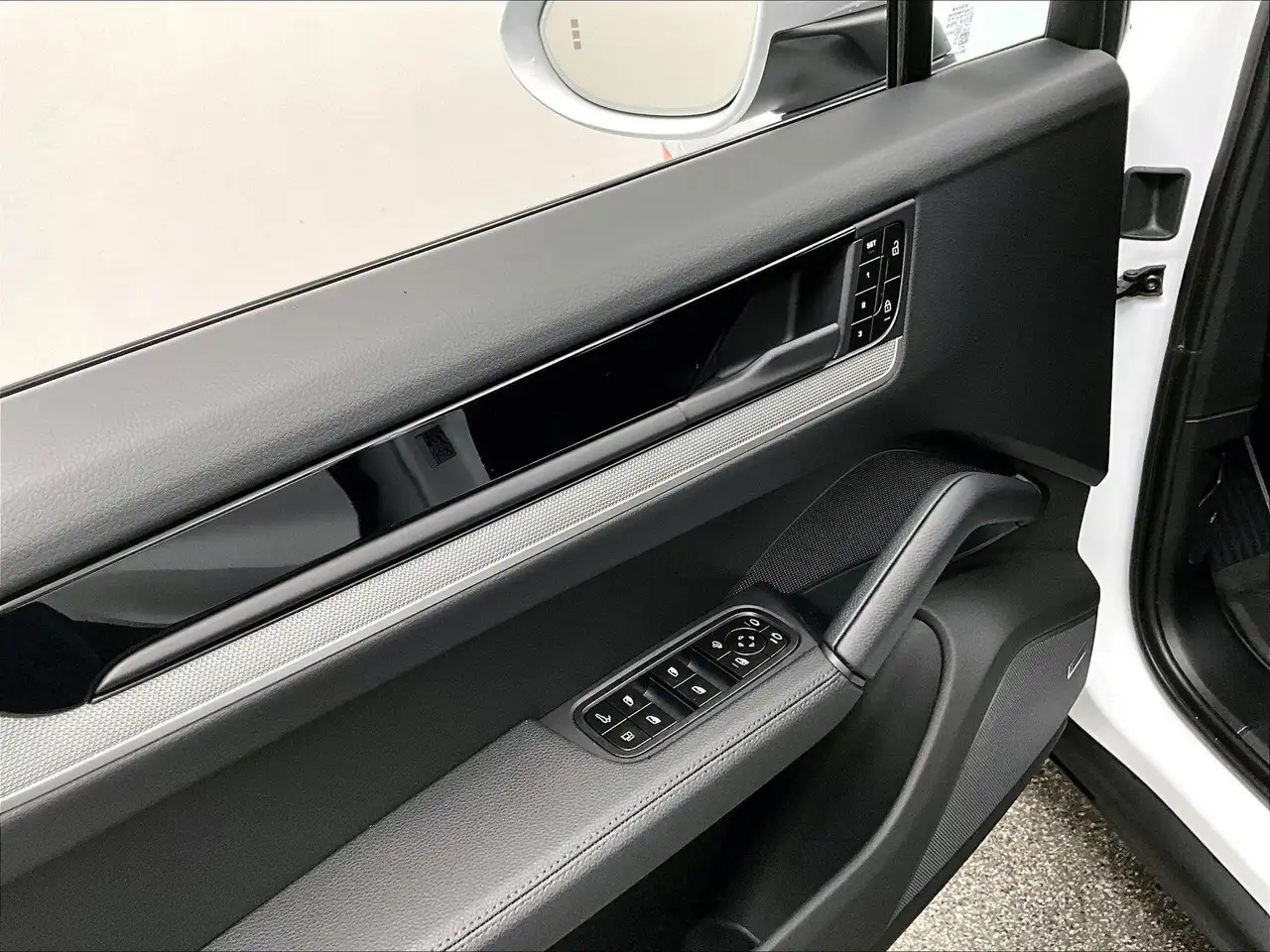 Porsche Cayenne снимка Porsche Cayenne
