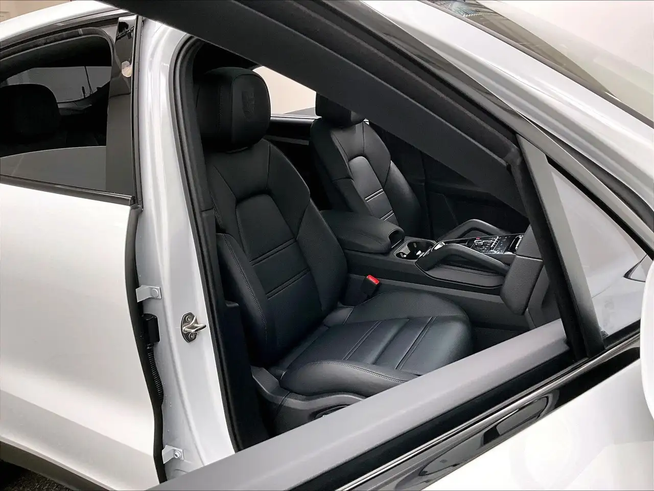 Porsche Cayenne снимка Porsche Cayenne