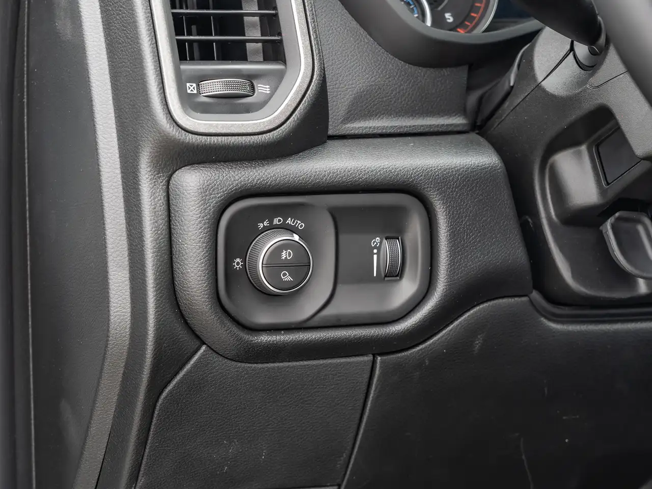 RAM 5500 снимка RAM 5500