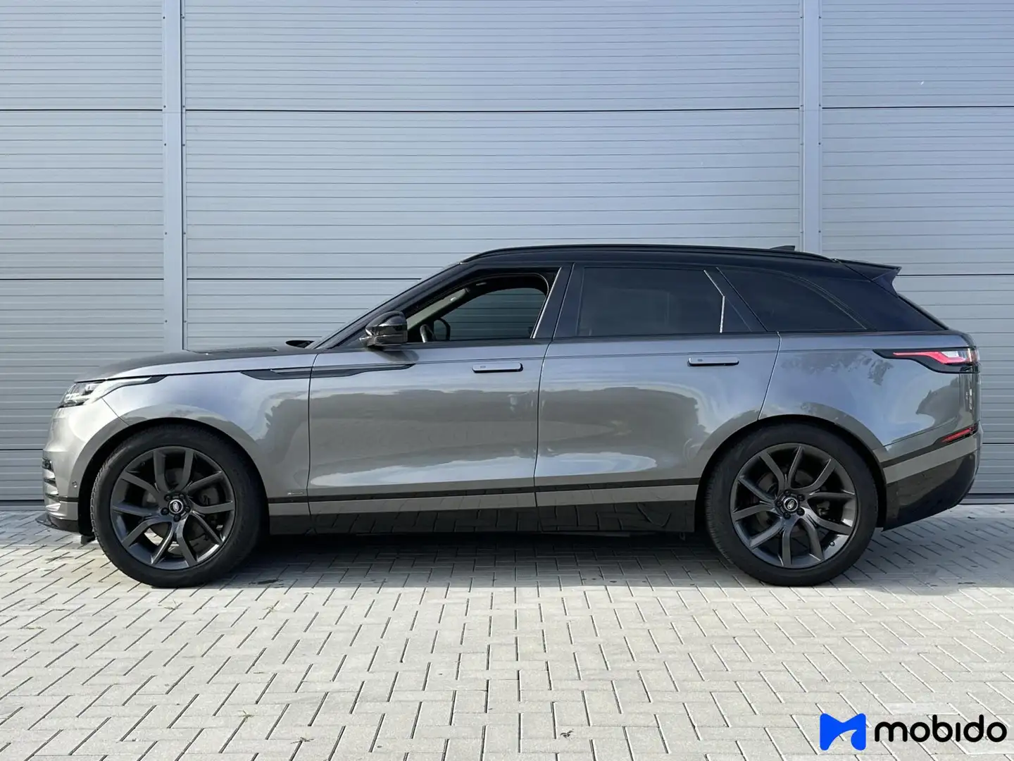Land Rover Range Rover Velar 3.0 V6 AWD R-Dynamic HSE Grijs - 2