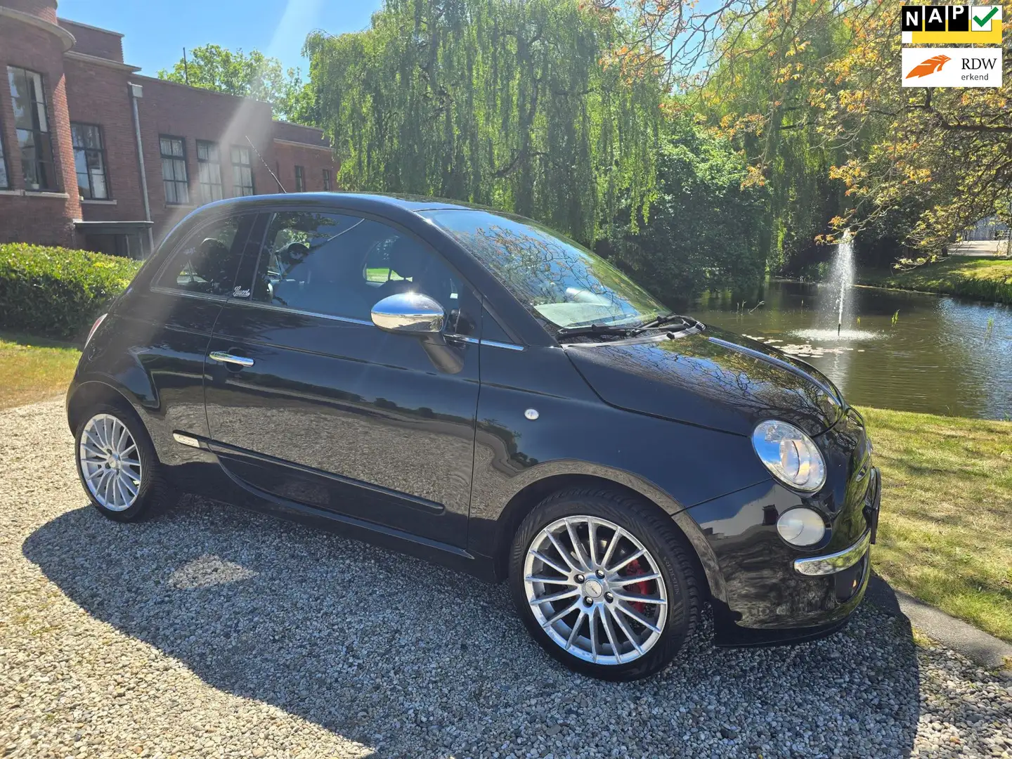 Fiat 500 0.9 TwinAir BiColore Gucci Airco Panoramadak Negro - 1