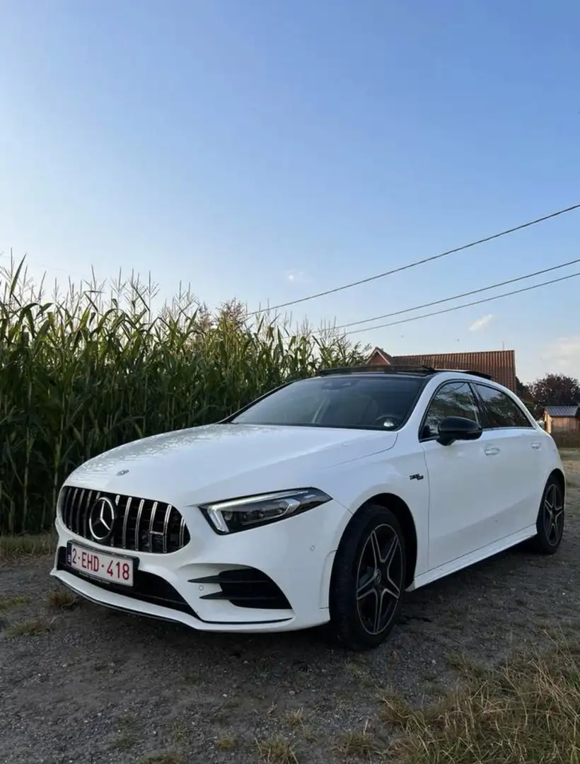 Mercedes-Benz A 250 e 8G-DCT AMG Line - 1
