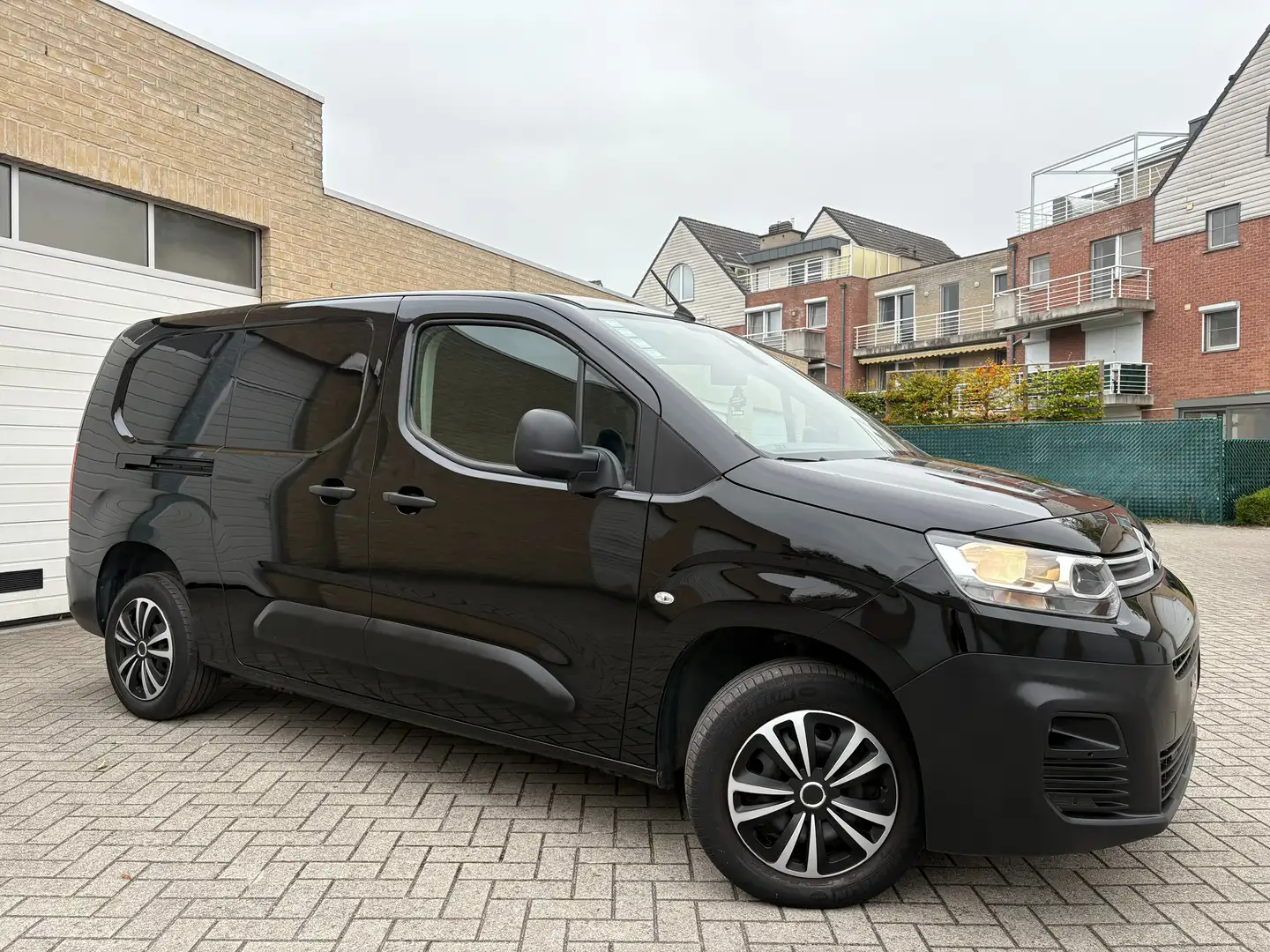 Citroen Berlingo Berlingo 1.5 BlueHDi 130 XL / 12 M Garantie Noir - 1