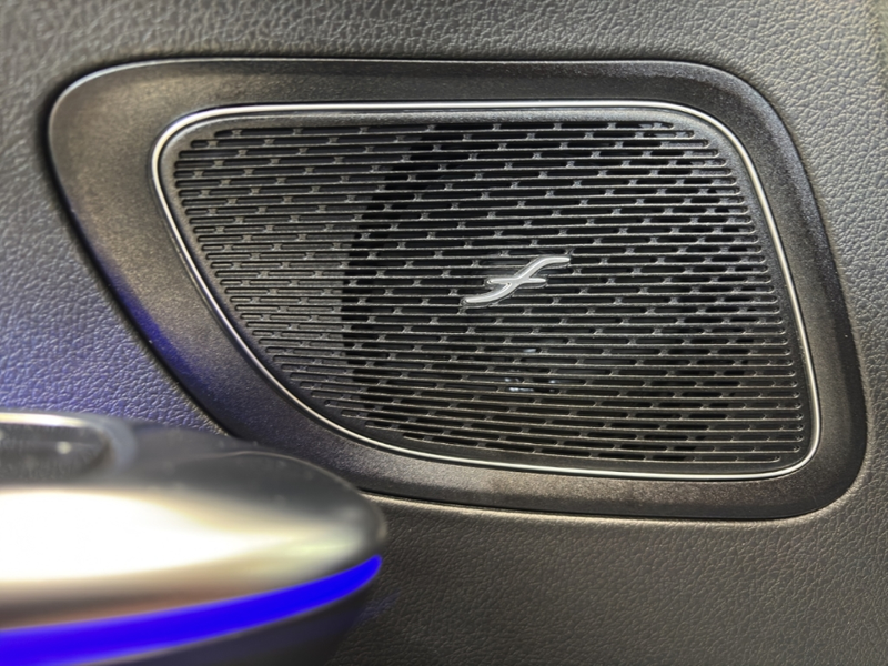 Mercedes-Benz C 300 e AMG NIGHT+BUSIN+PANO+RFK+DISTR+NAVI-PREM — photo 15