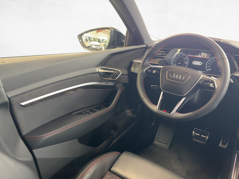 Audi Q8 Sportb 55 e-tron S line quattro /Navi/360Kam — photo 15