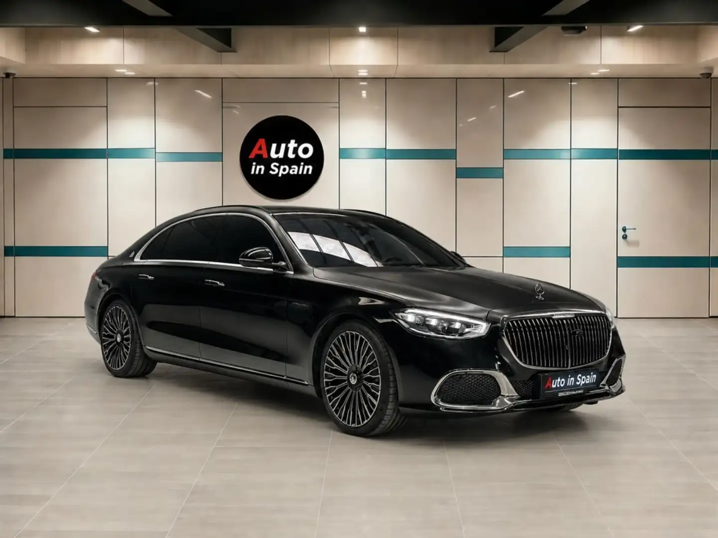 Mercedes-Benz S 680 Maybach 4Matic 9G-Tronic Schwarz - 1