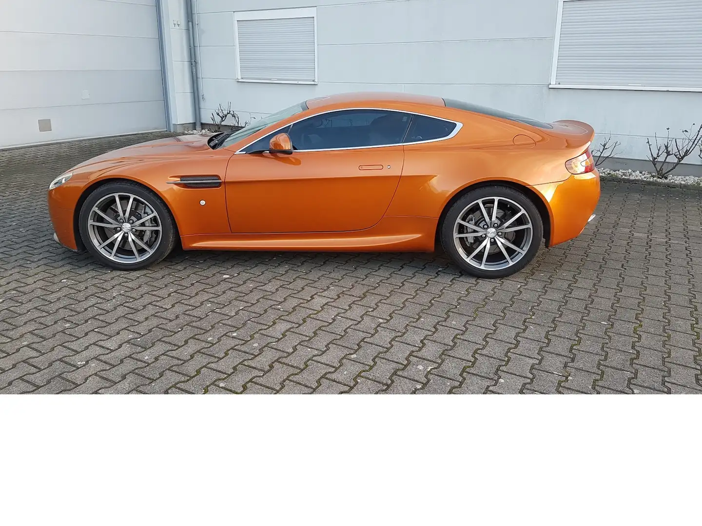 Aston Martin Vantage Vantage V8 Sportshift 1.Hd Scheckheft Orange - 1