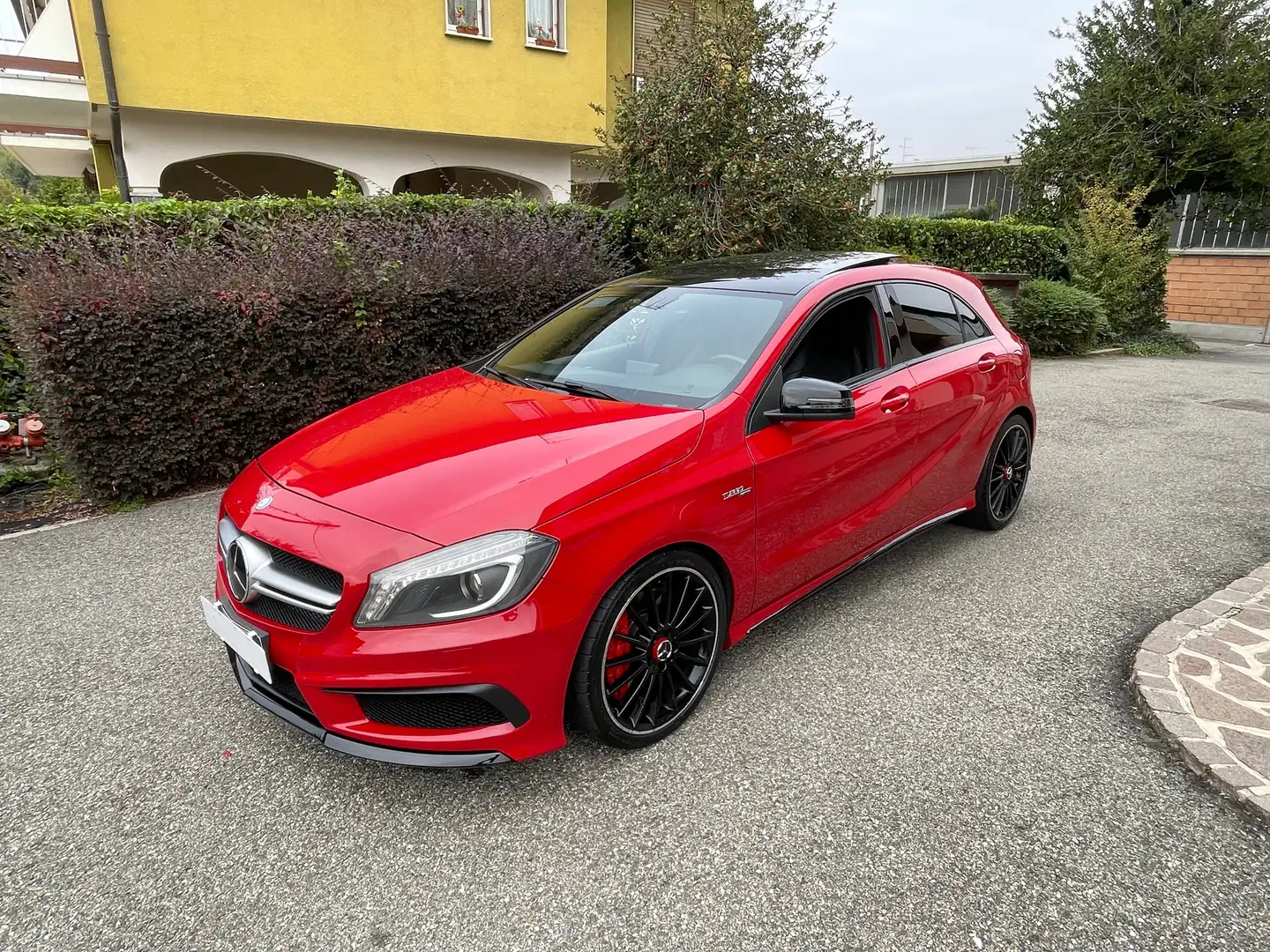 Mercedes-Benz A 45 AMG A 45 AMG 4matic 360cv auto E6 crvena - 2