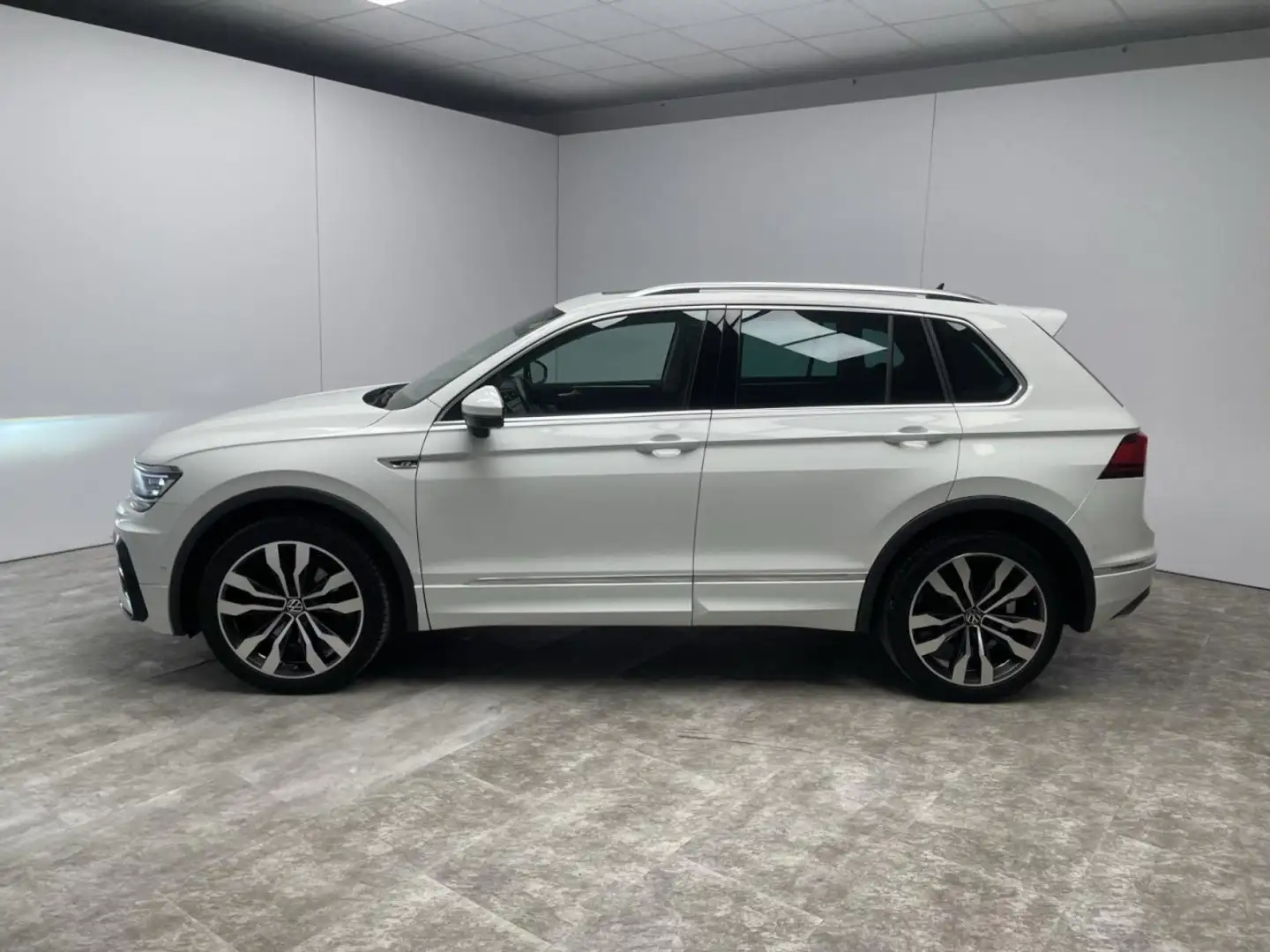 Volkswagen Tiguan 2.0 TSI DSG Highline 4Motion Pano Klima Navi Weiß - 2