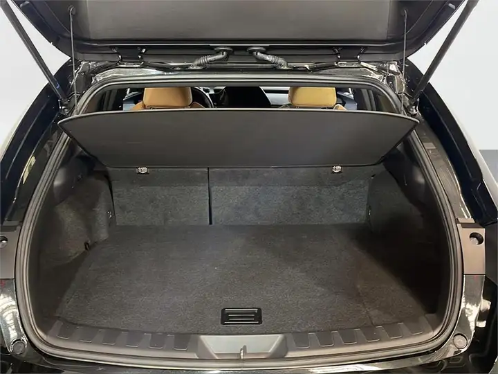 Lexus UX 2026, foto 10
