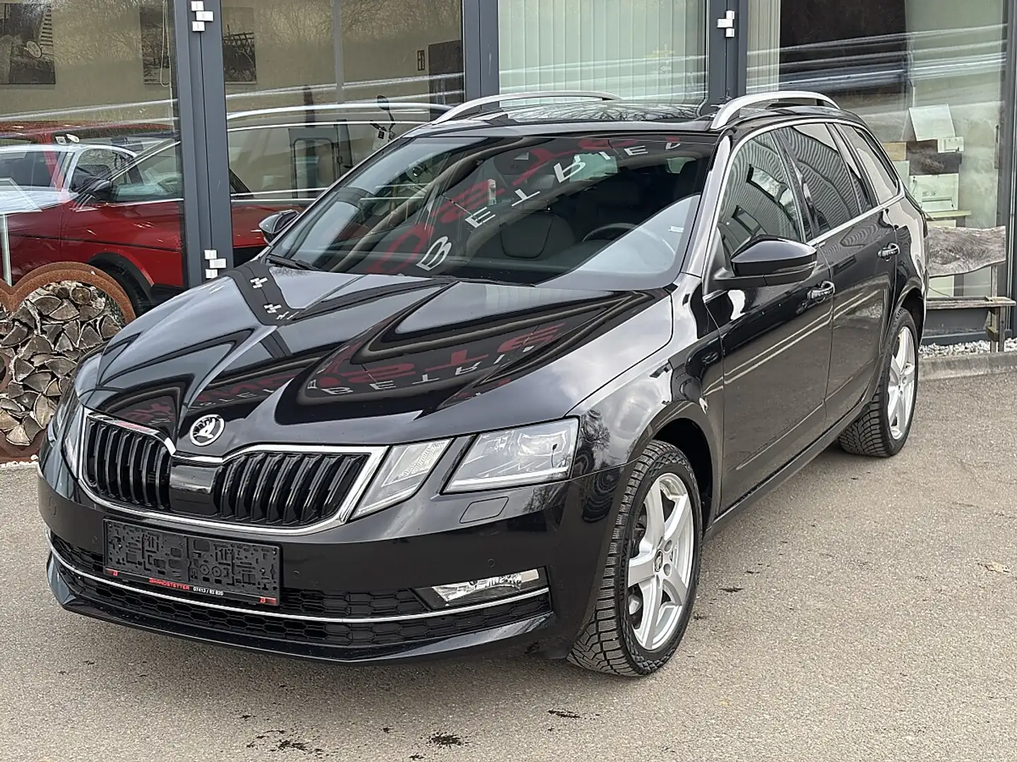 Skoda Octavia Combi 2,0 TDI Style Limited 4x4 DSG Schwarz - 2