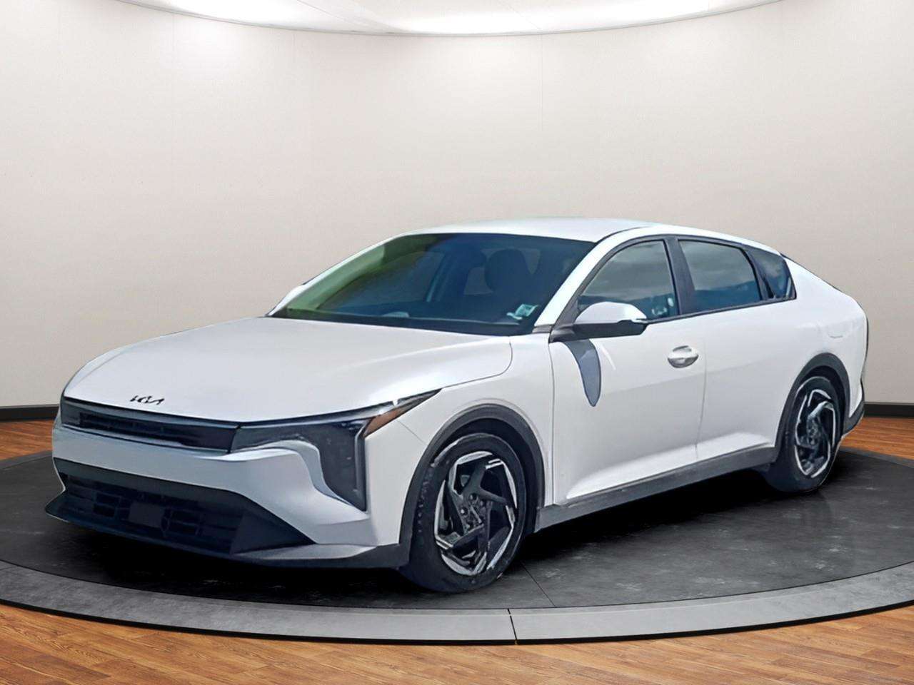 2025 Kia K4 EX ALLOYS! BACK UP CAMERA!