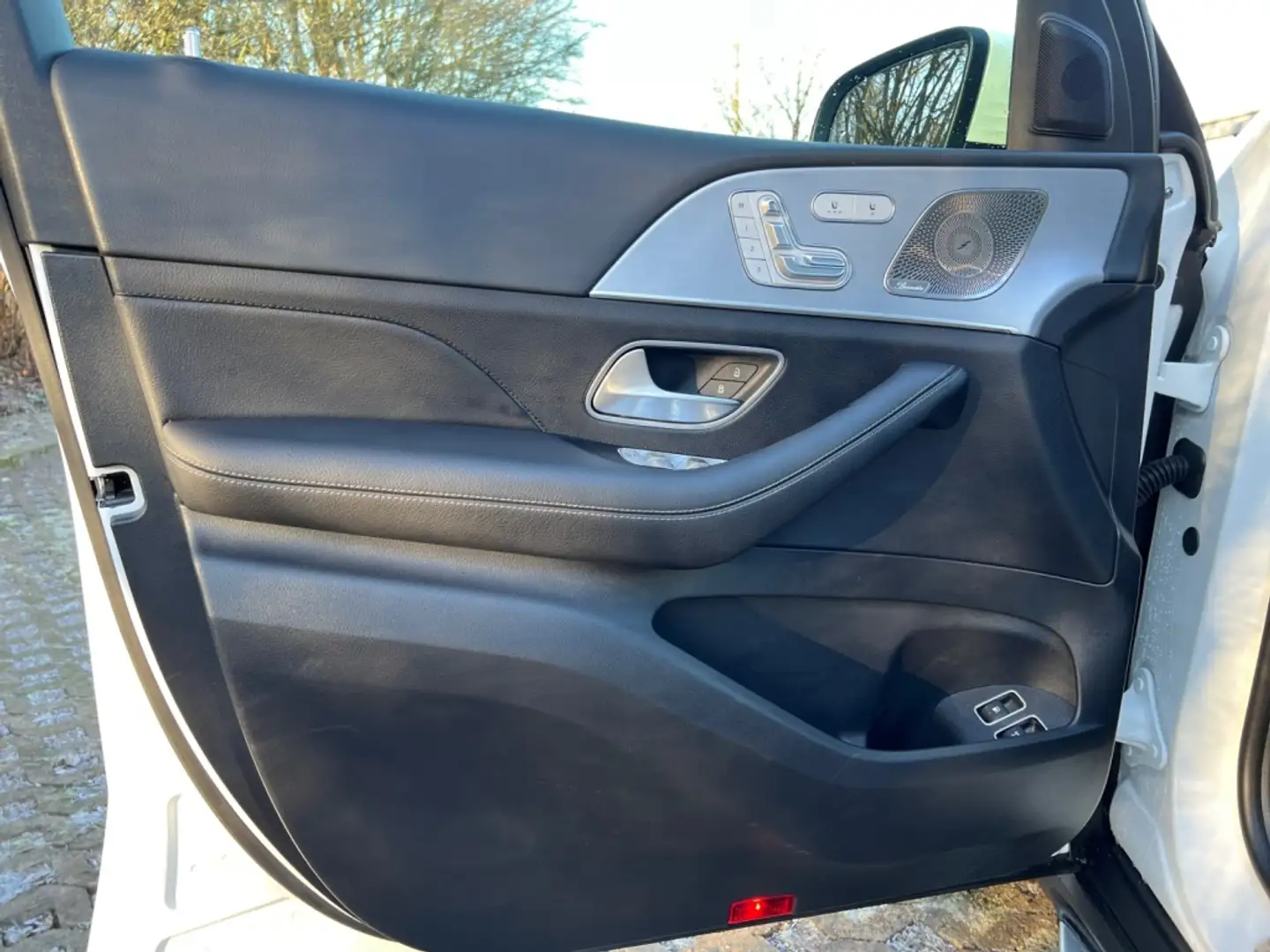 Mercedes-Benz GLE 400 e 4M AMG Pano AHK Multibeam Burmester LM Weiß - 2