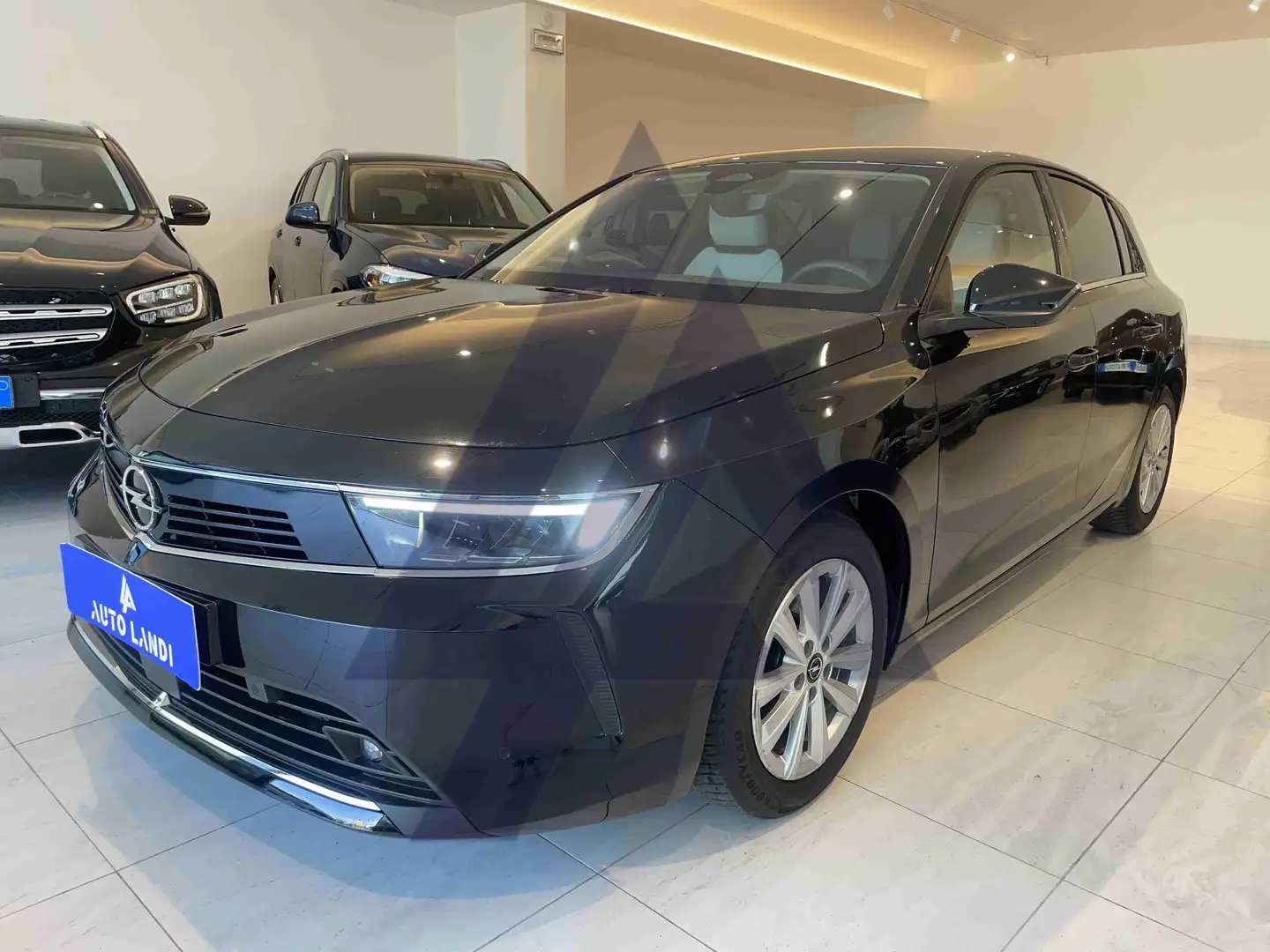 Opel Astra Astra 1.2 t Business Elegance s Negro - 1