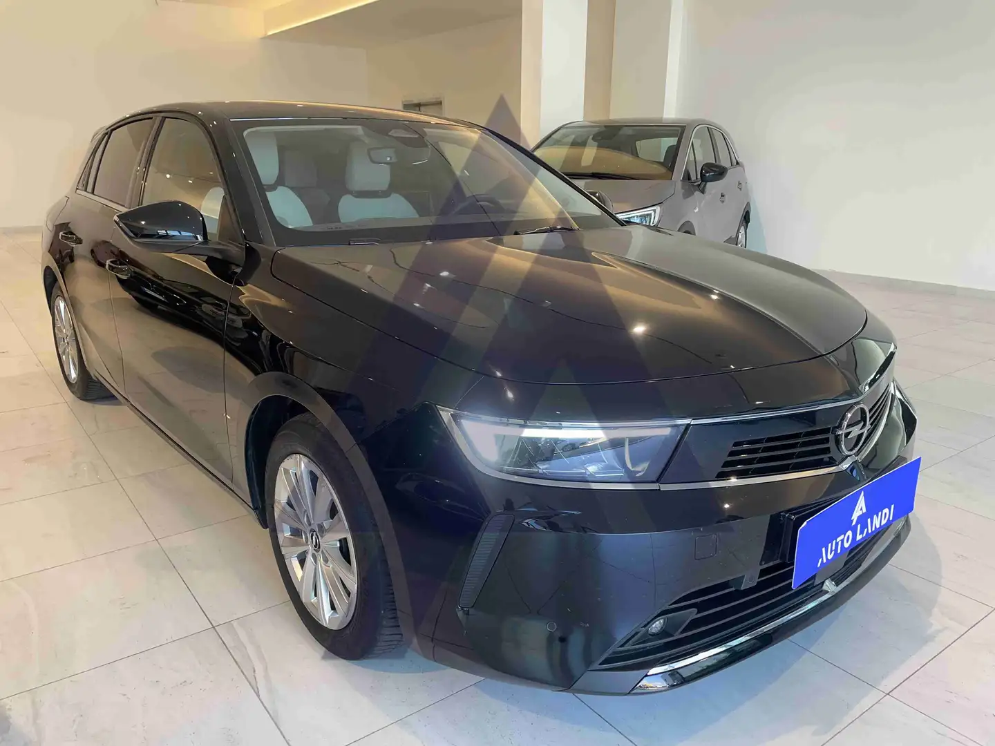 Opel Astra Astra 1.2 t Business Elegance s Negro - 2