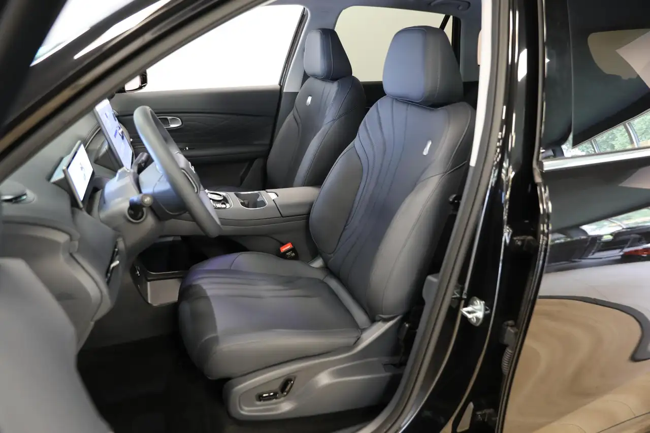 Geely Starray EM-i 2026