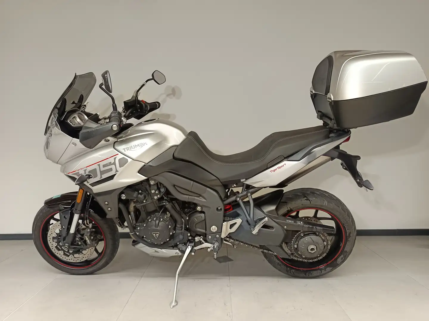 Triumph Tiger 1050 Plateado - 2