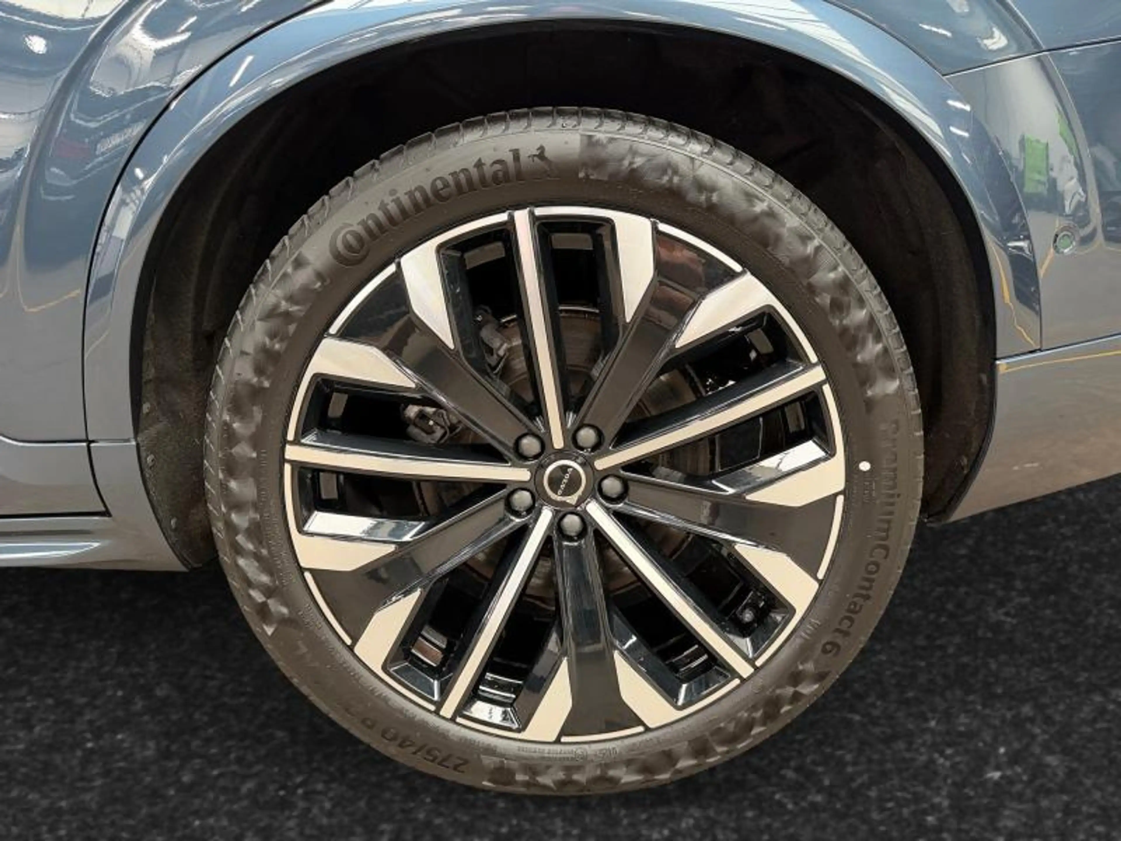 Volvo XC90 Facelift B5 AWD Plus Bright / Essence — photo 14
