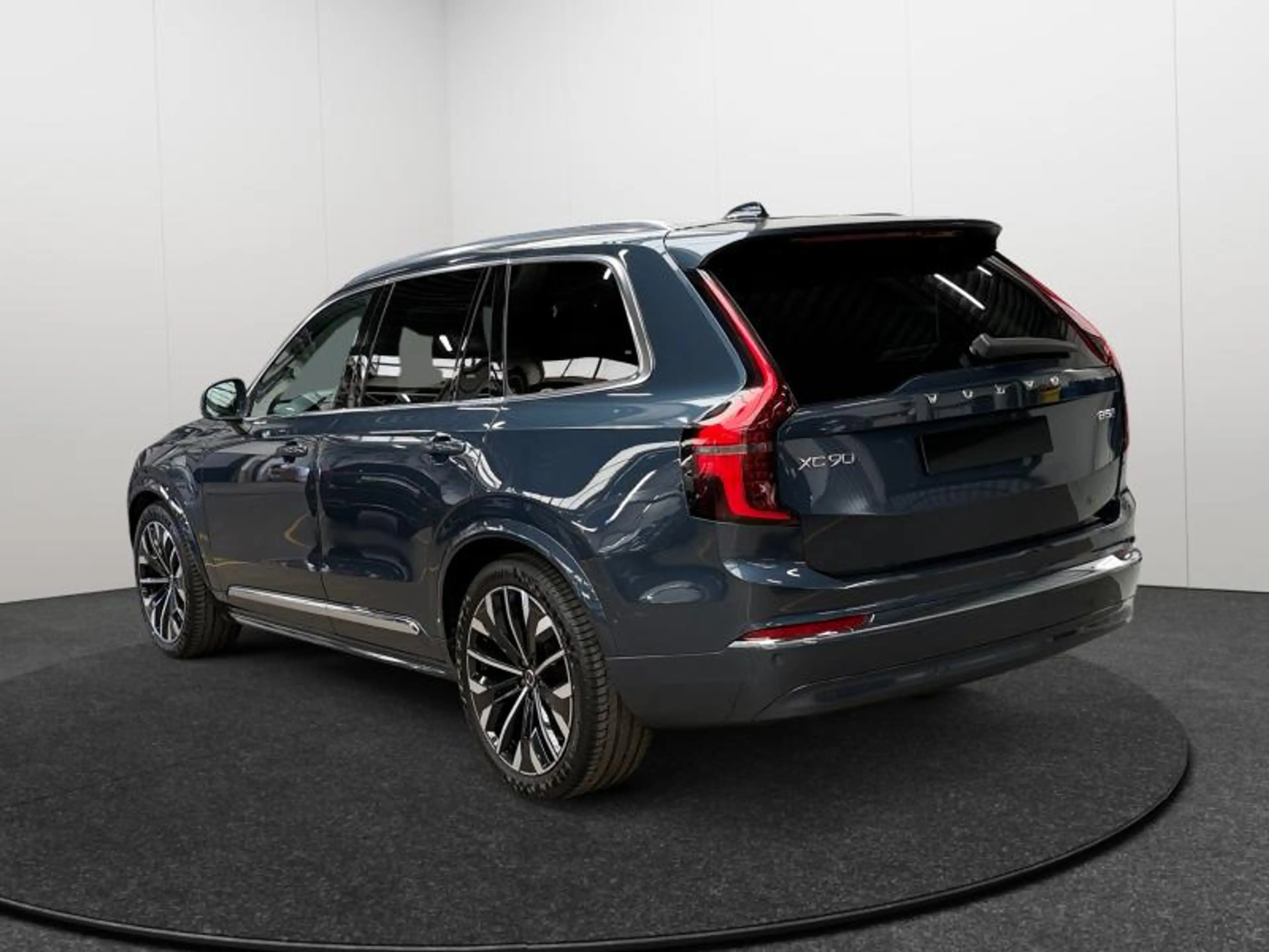 Volvo XC90 Facelift B5 AWD Plus Bright / Essence — photo 3