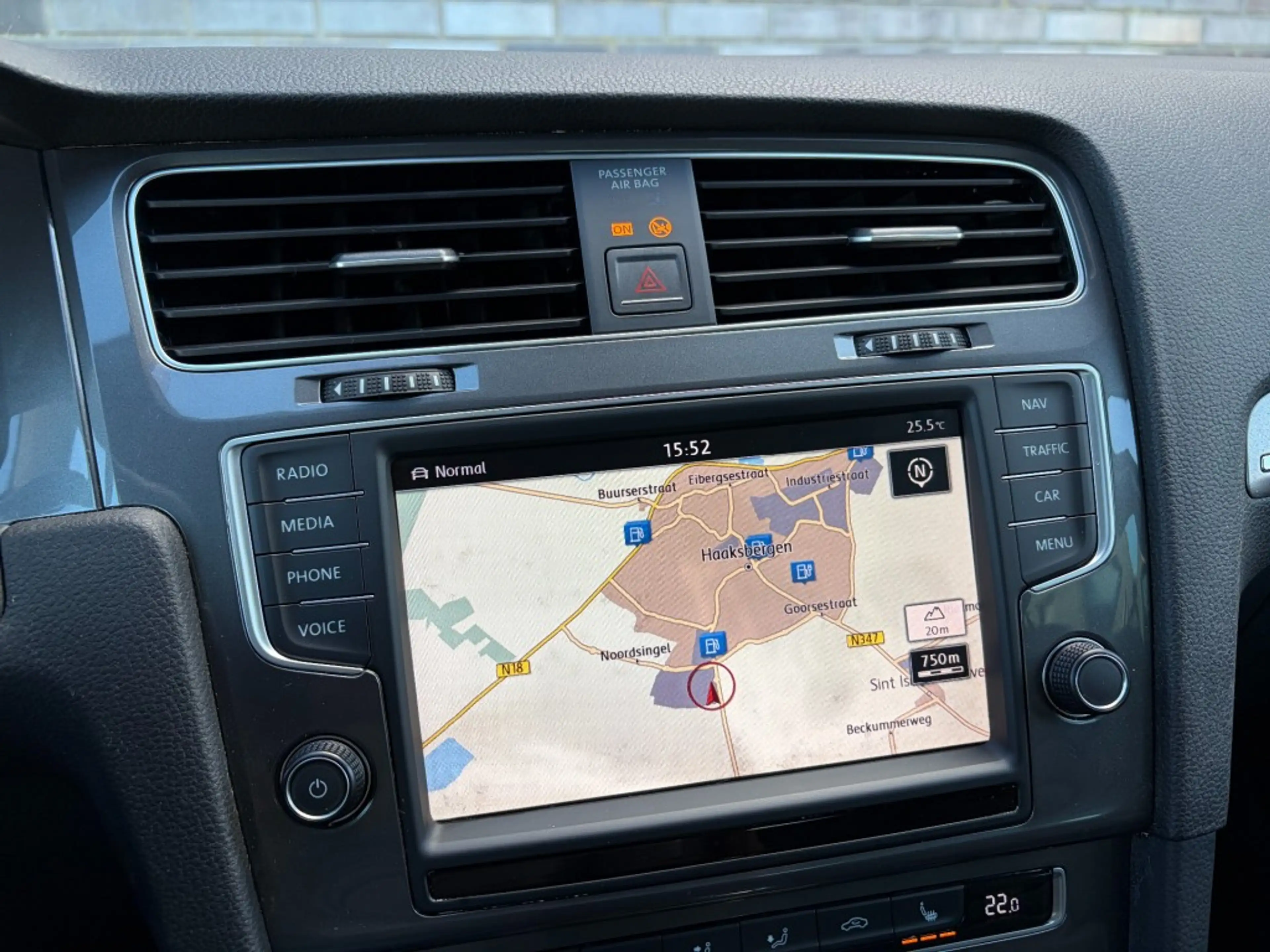 Volkswagen e-Golf LEDER - NAVI - ORG. NL. — photo 8
