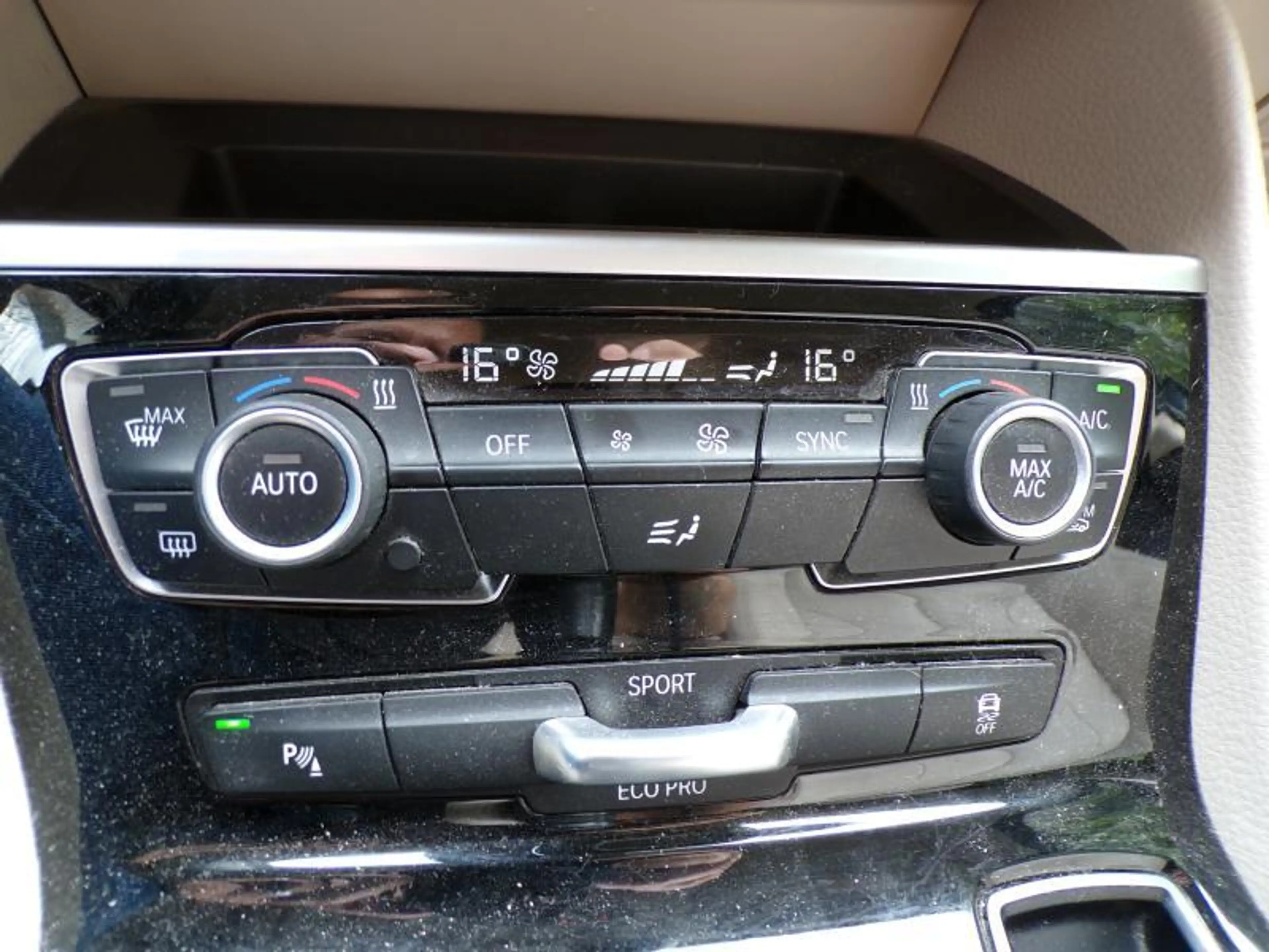 BMW 216 Gran Tourer 1.5 115cv gris 04/17 Airco GPS Cruise — photo 12