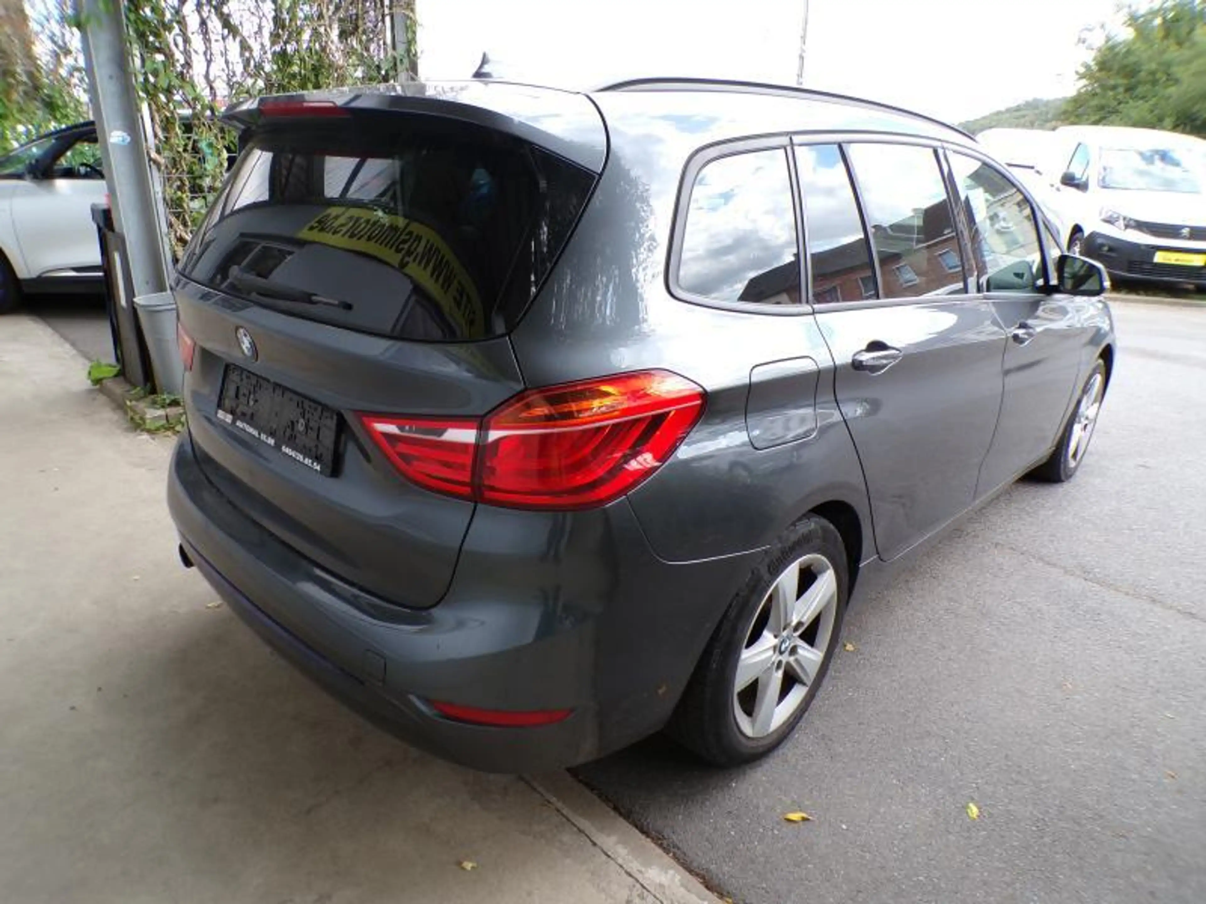 BMW 216 Gran Tourer 1.5 115cv gris 04/17 Airco GPS Cruise — photo 4