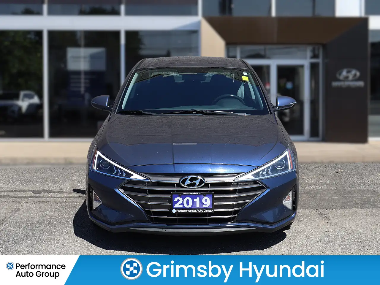 Hyundai ELANTRA снимка Hyundai ELANTRA