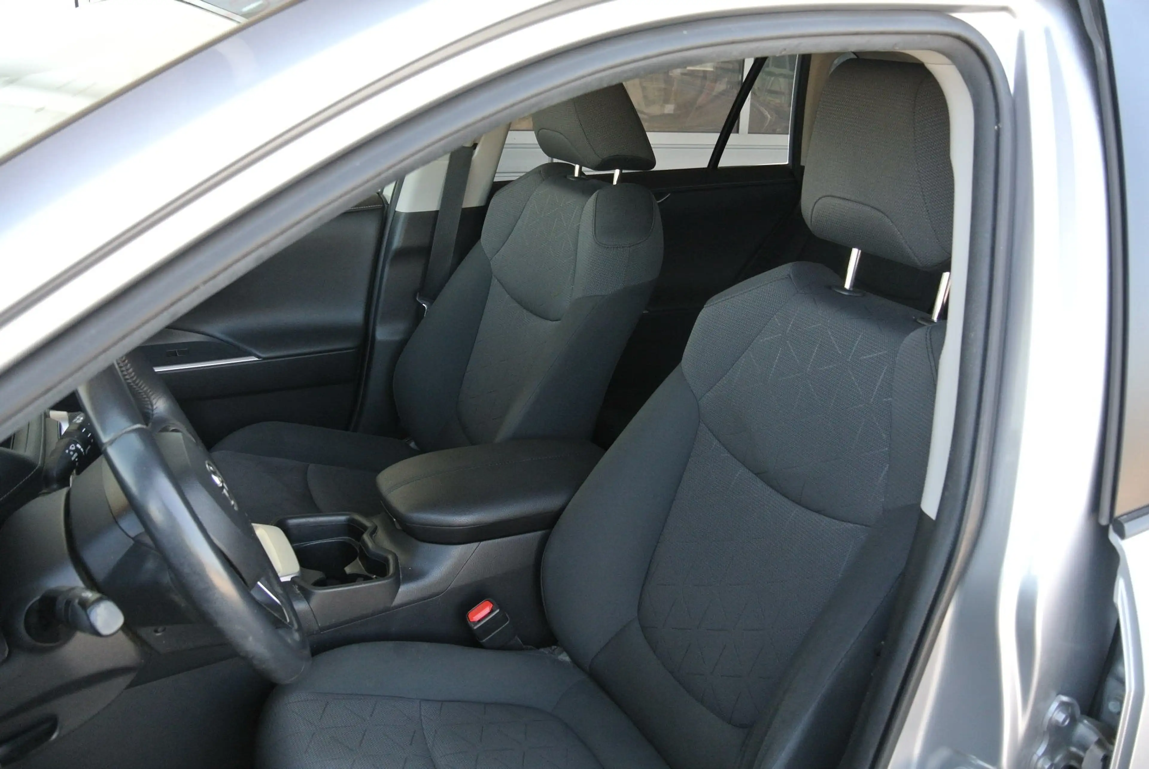 Toyota RAV 4 2.5 VVT-i HEV Hybrid CVT 4WD * AHK * NAVI * KAMERA — photo 9