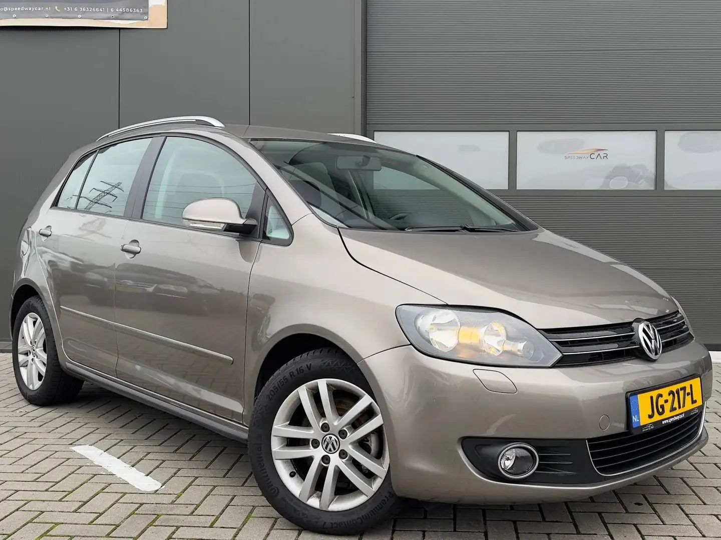 Volkswagen Golf Plus 1.4 TSI Comfortline Braun - 1
