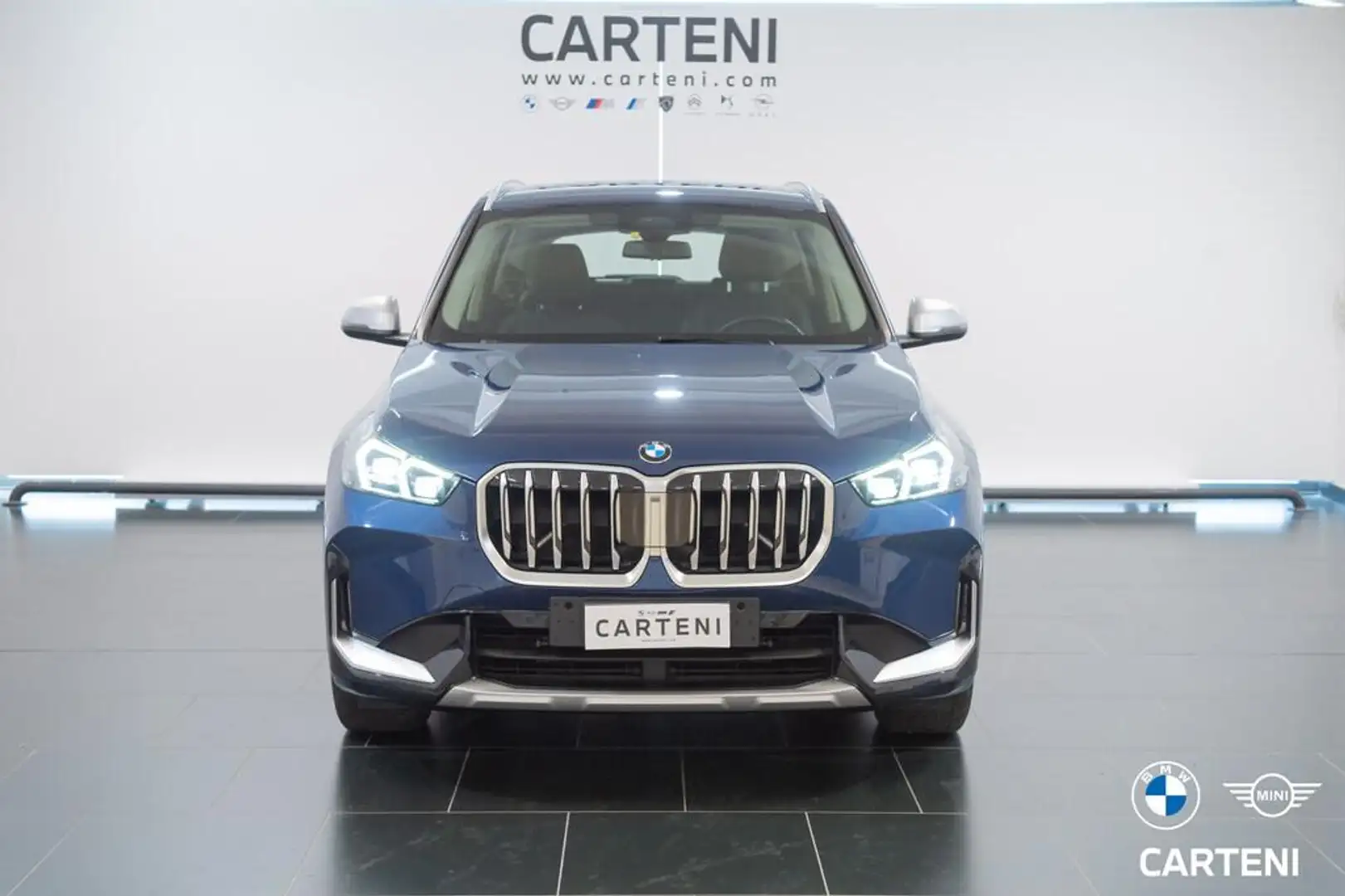BMW X1 sdrive18i X-Line auto Blauw - 2