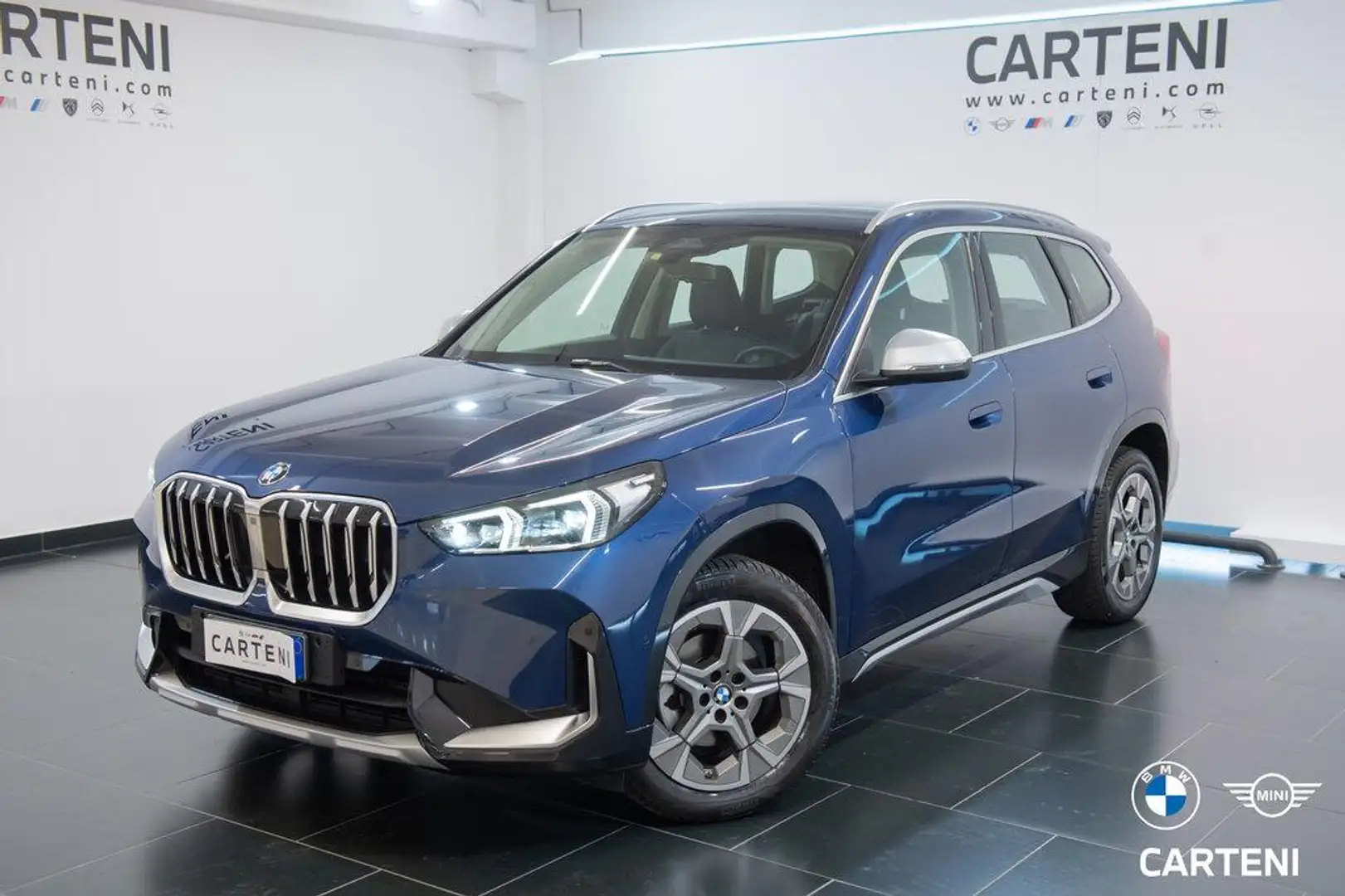 BMW X1 sdrive18i X-Line auto Blauw - 1