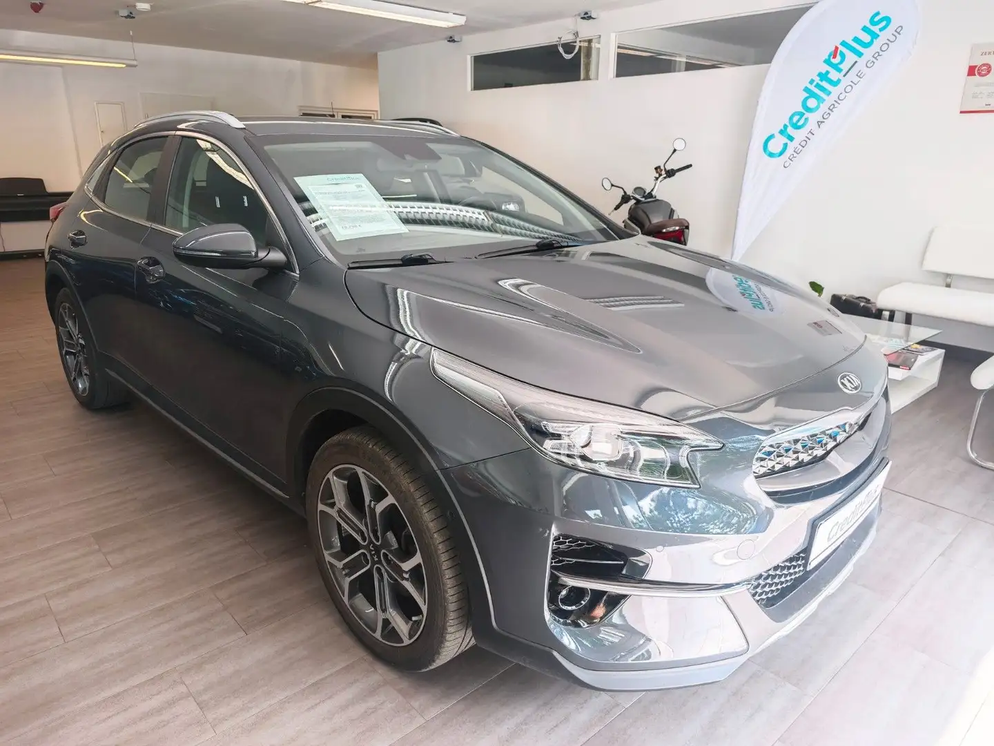 Kia XCeed Spirit Plug-in Hybrid Techn. Paket Grijs - 1
