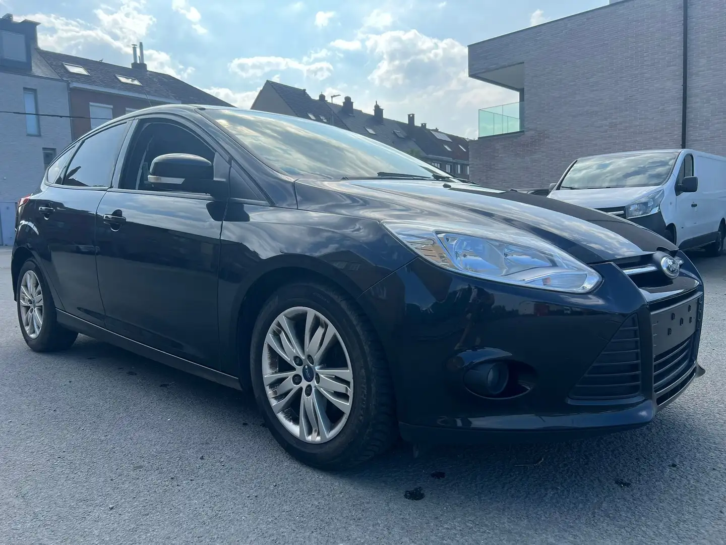 Ford Focus 1.6 TDCi ECOnetic Tech. Edition Noir - 2