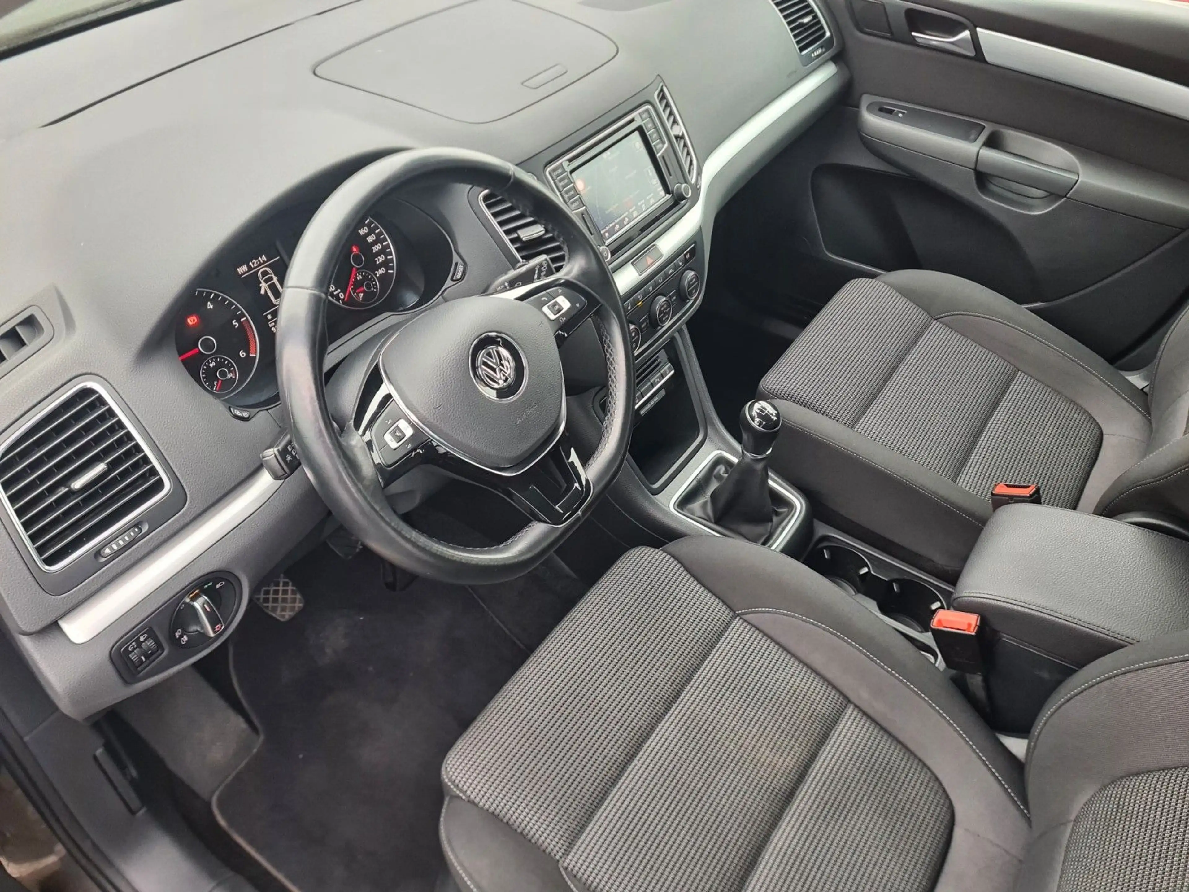 Volkswagen Sharan Comfortline BMT*Navi*PDC*7-Sitz* — photo 9