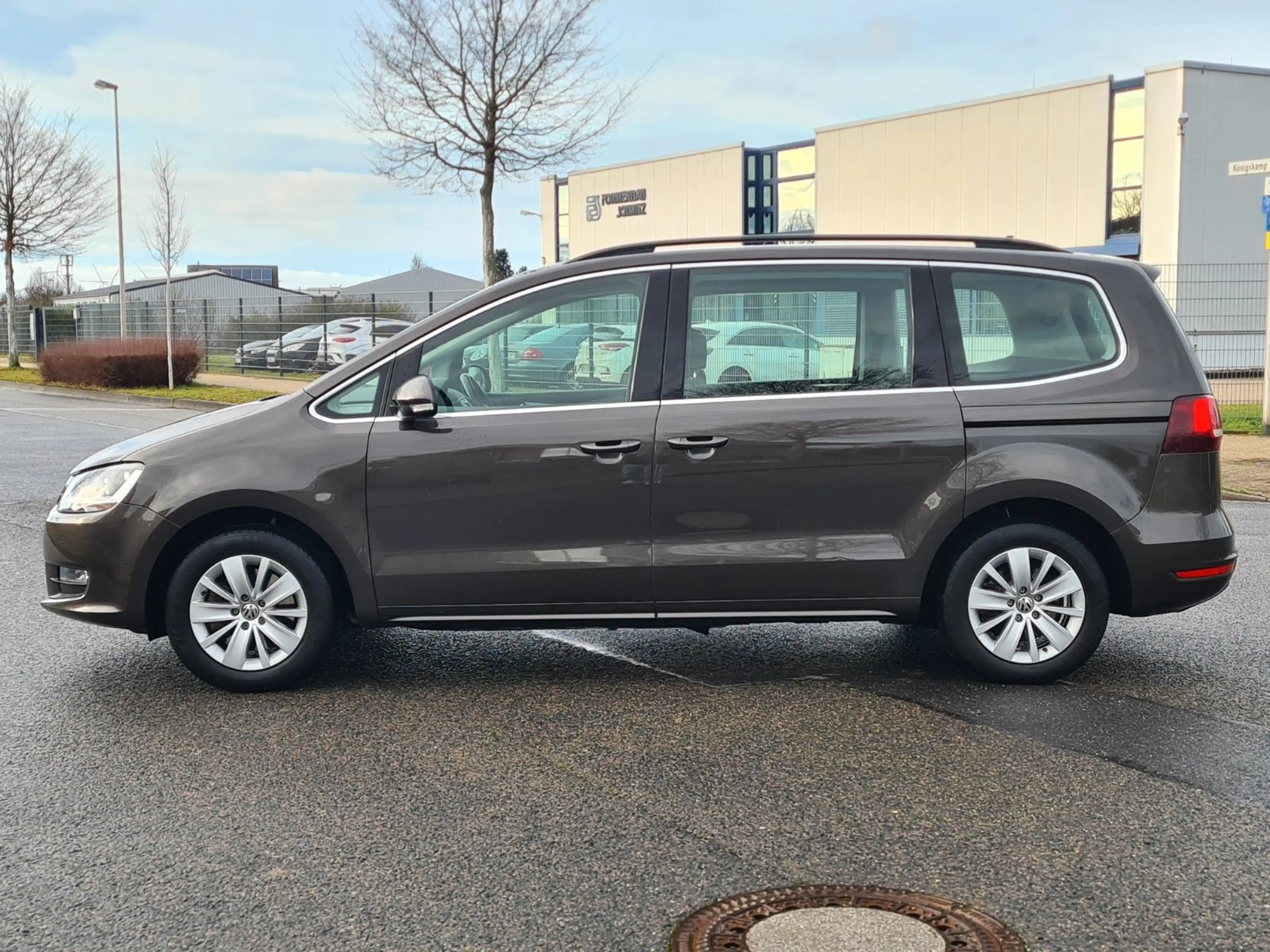 Volkswagen Sharan Comfortline BMT*Navi*PDC*7-Sitz* — photo 2