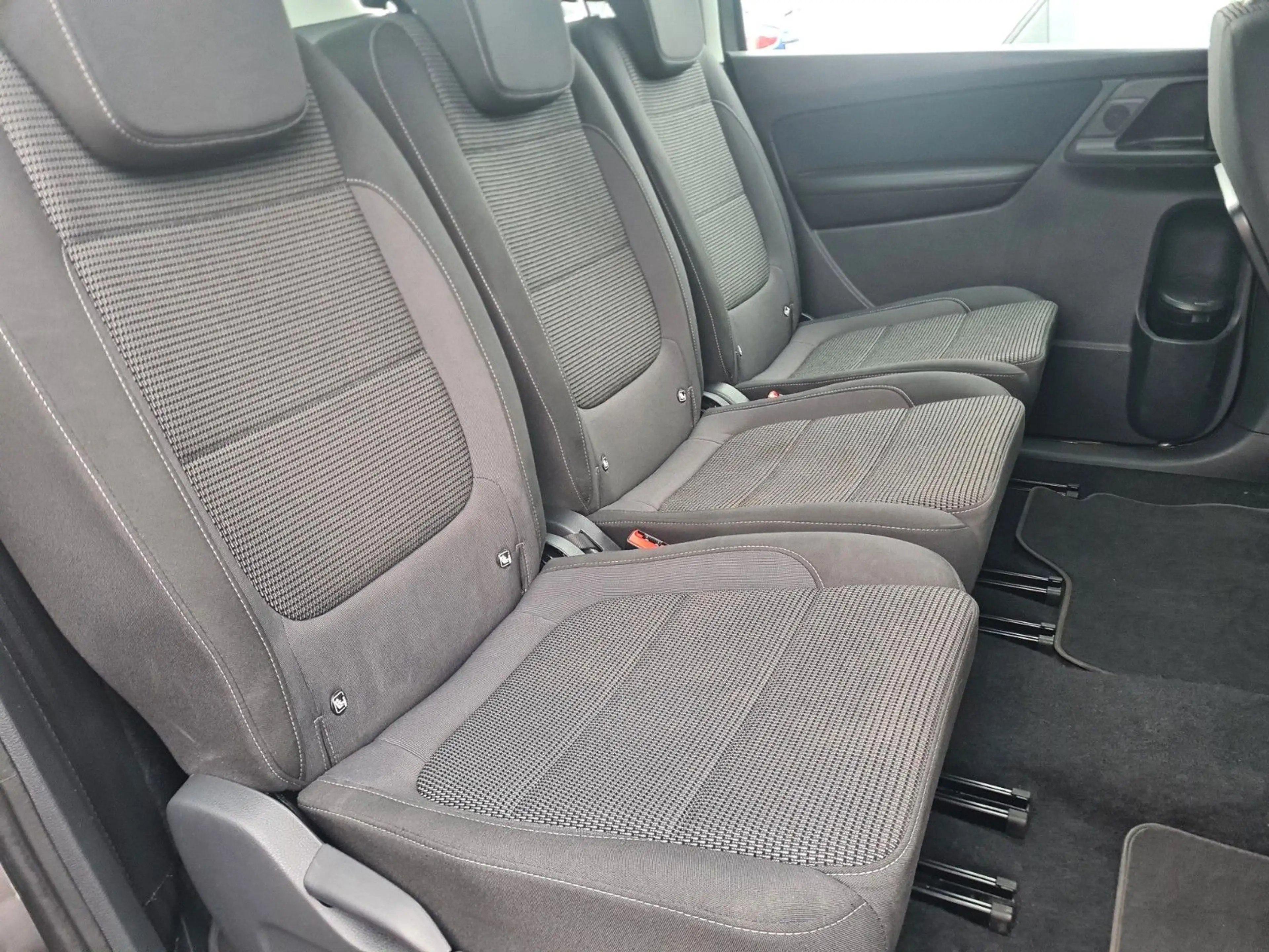 Volkswagen Sharan Comfortline BMT*Navi*PDC*7-Sitz* — photo 13