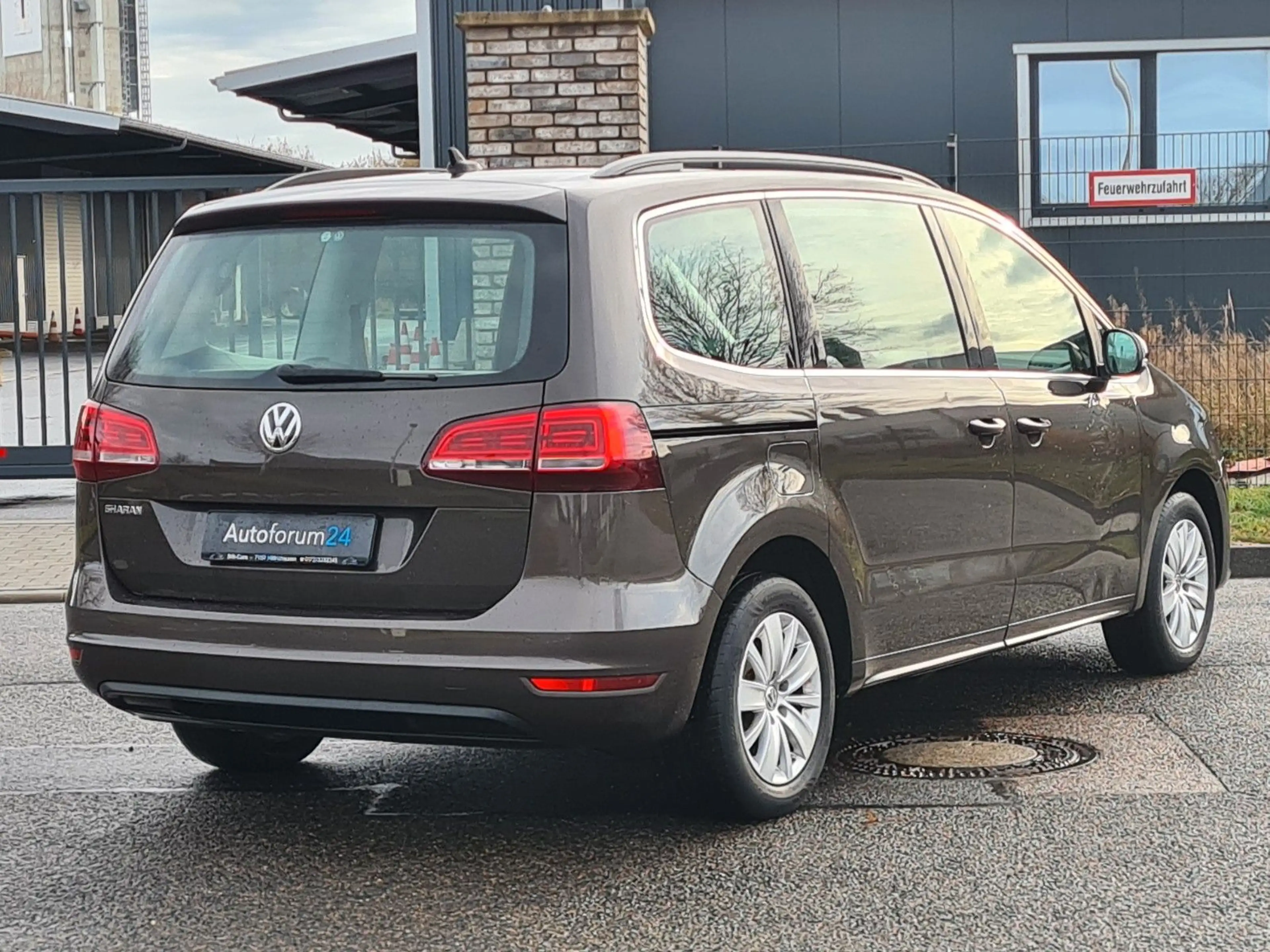 Volkswagen Sharan Comfortline BMT*Navi*PDC*7-Sitz* — photo 6