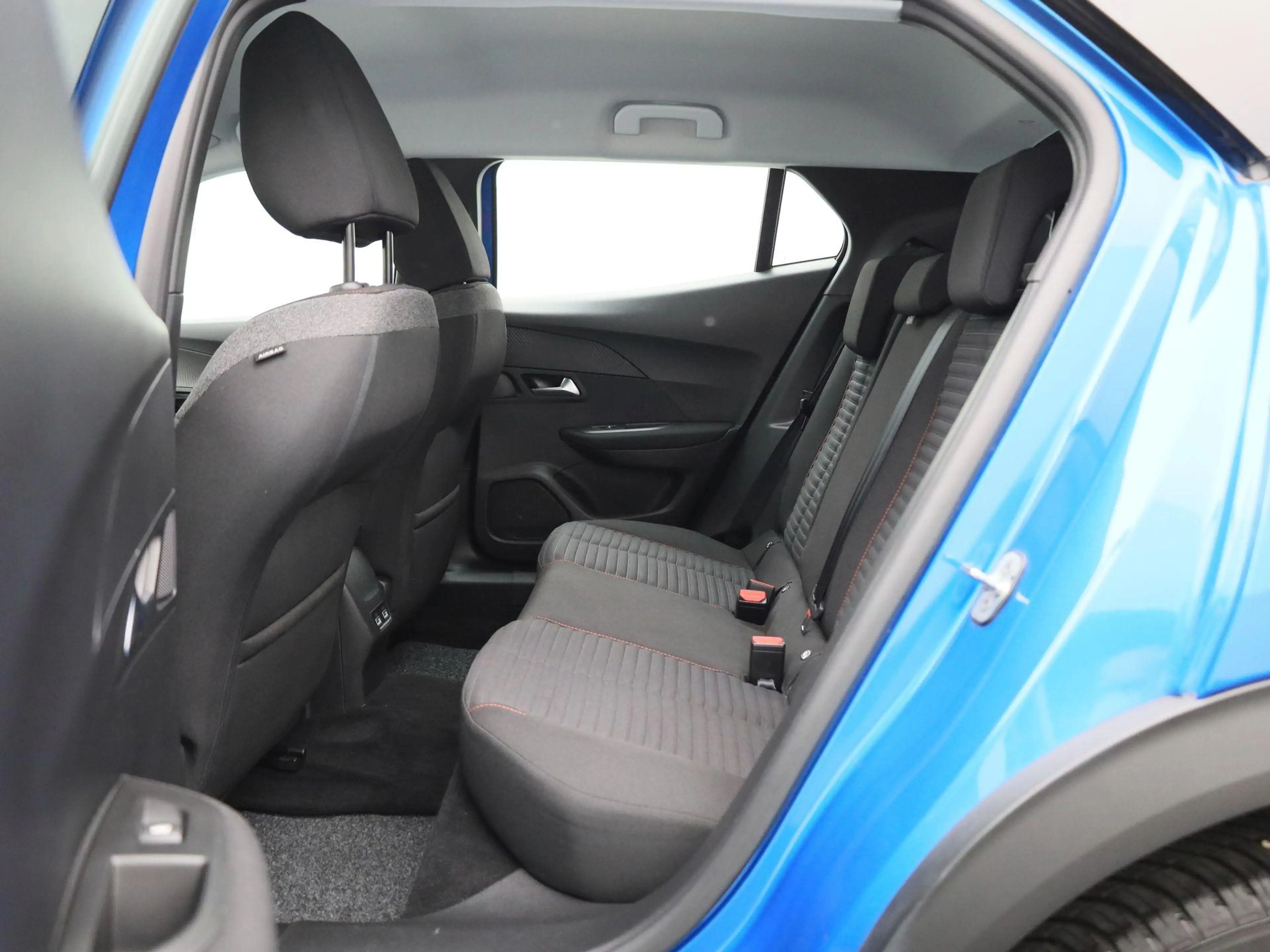 Peugeot e-2008 e-2008 Active | NAVIGATIE | KLIMAATREGELING | CRUI — photo 12